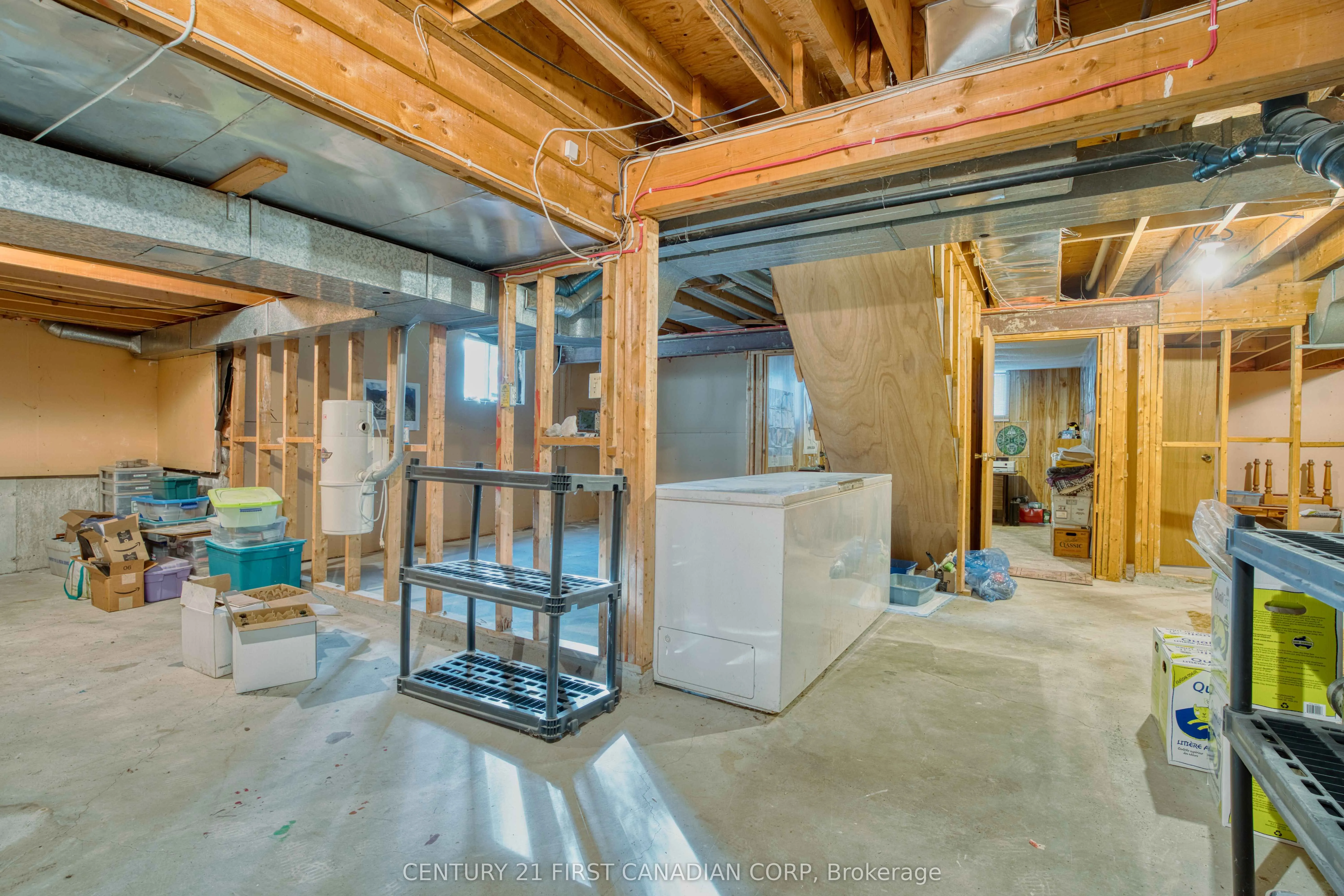 33 Fourwinds Road
