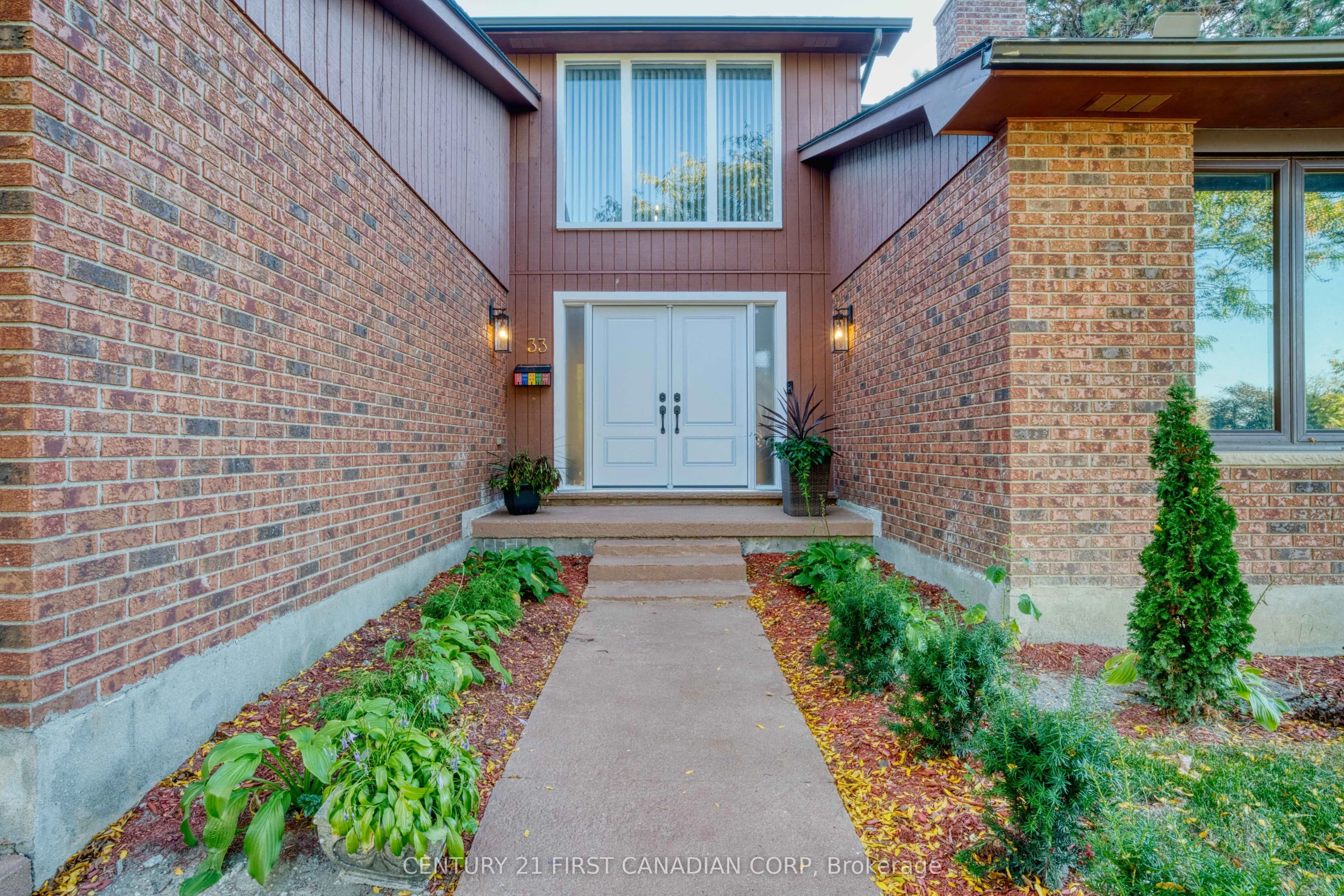 33 Fourwinds Road