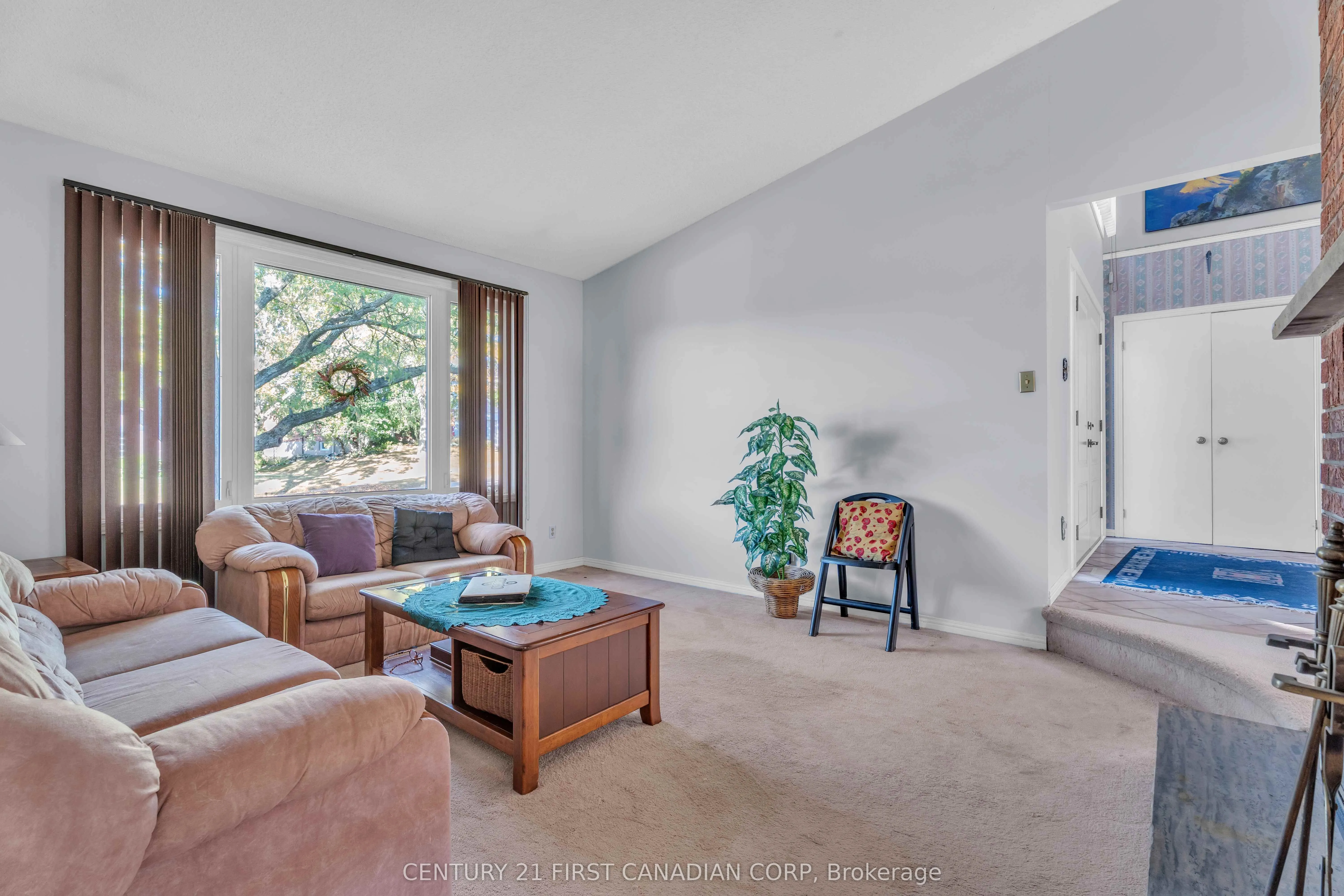 33 Fourwinds Road
