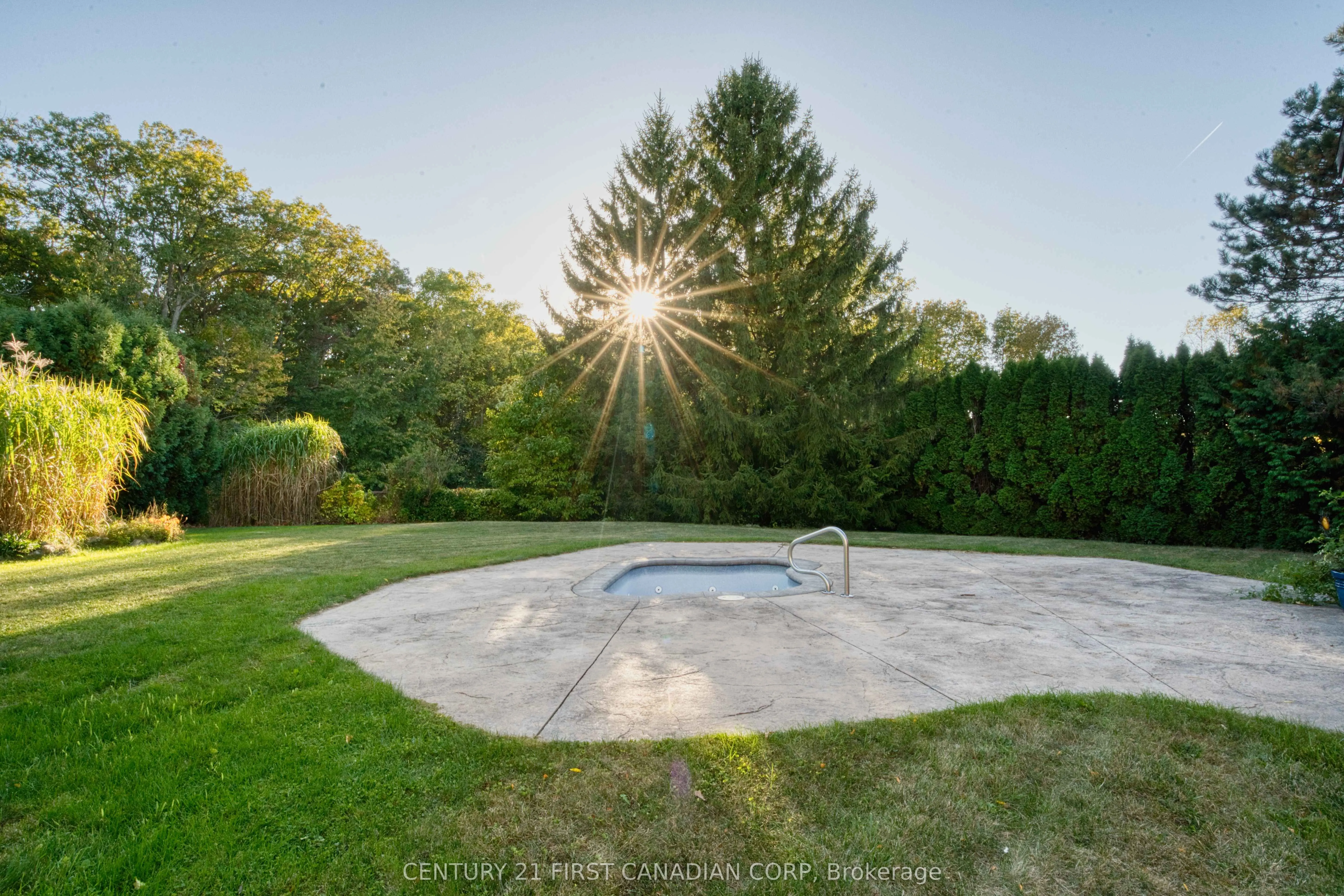 33 Fourwinds Road