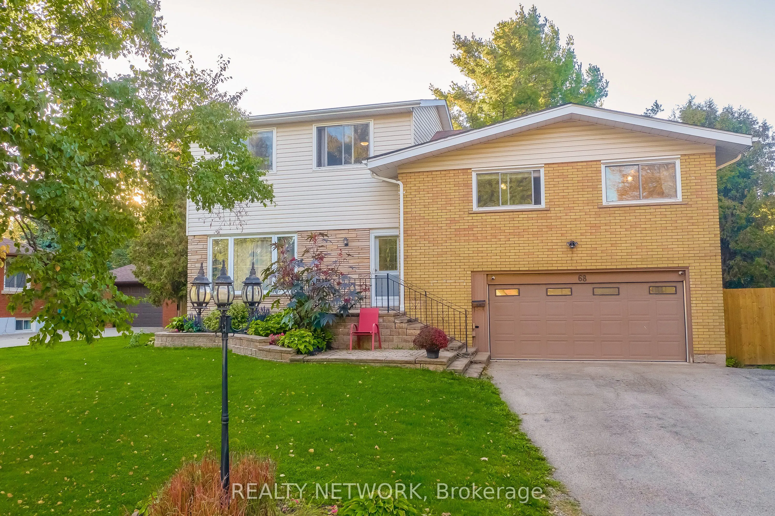 68 Aldercrest Avenue