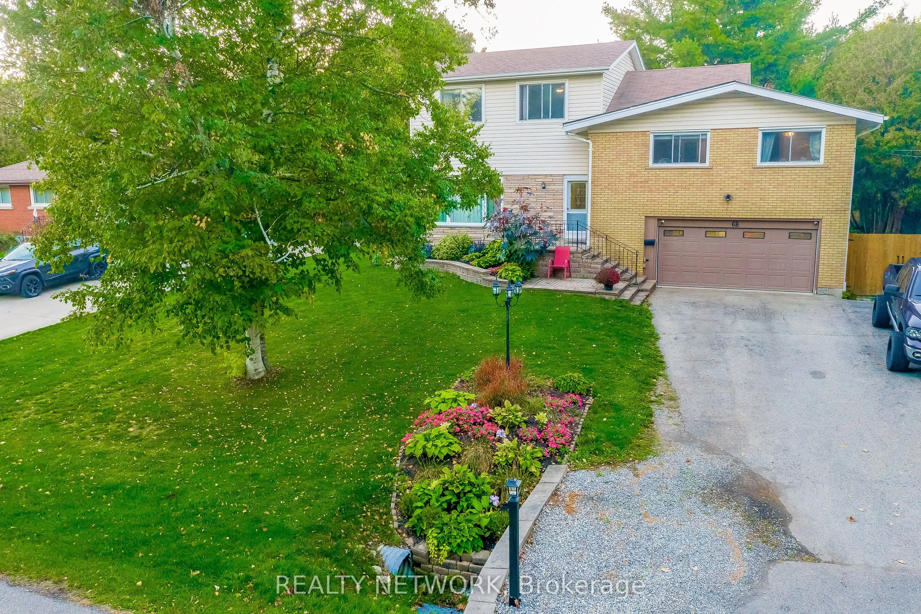 68 Aldercrest Avenue