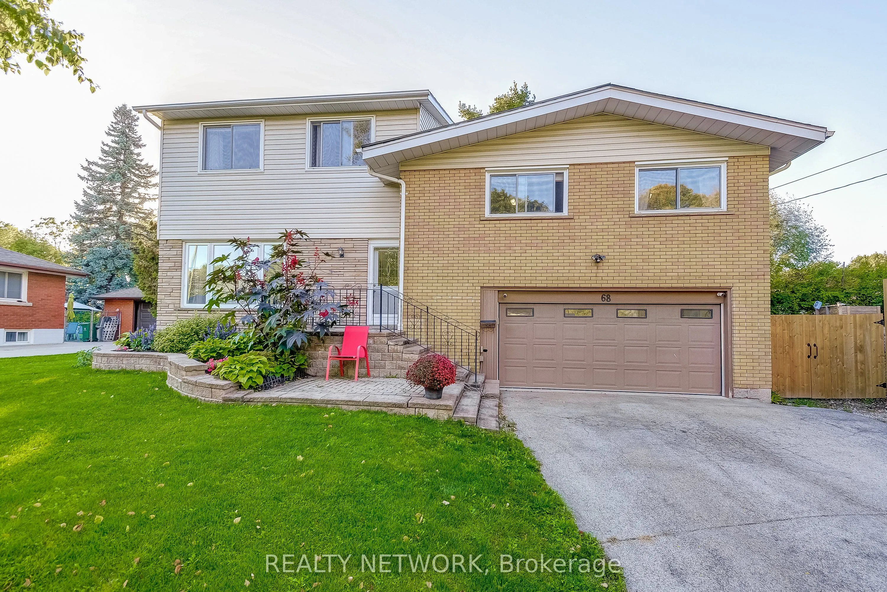 68 Aldercrest Avenue