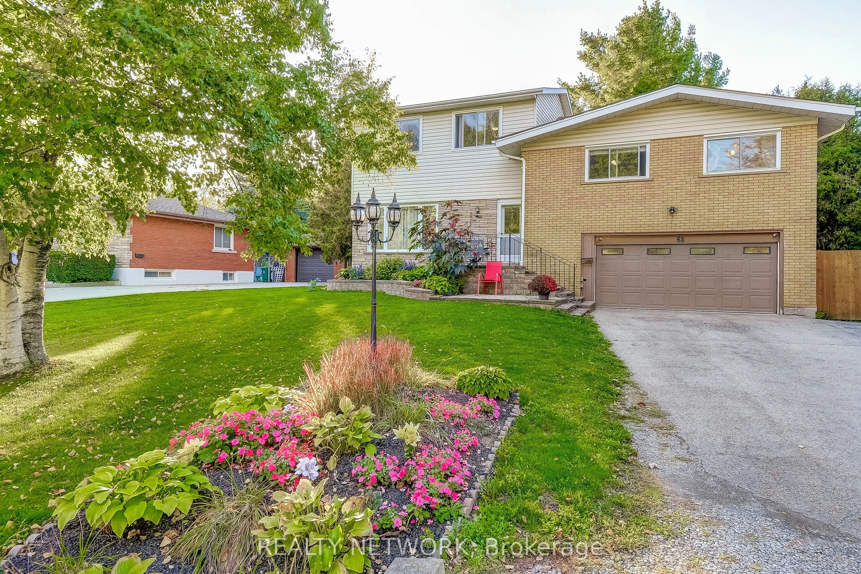 68 Aldercrest Avenue