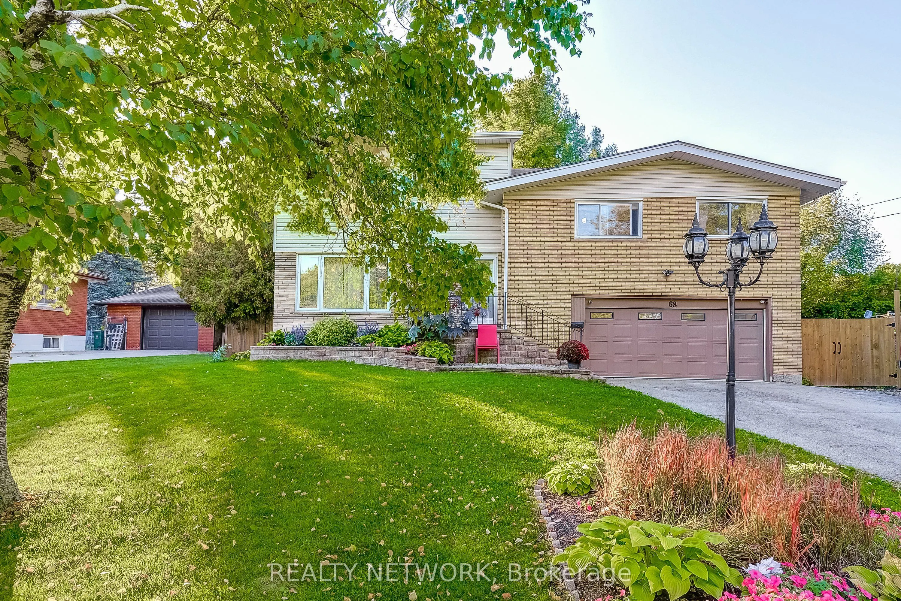 68 Aldercrest Avenue