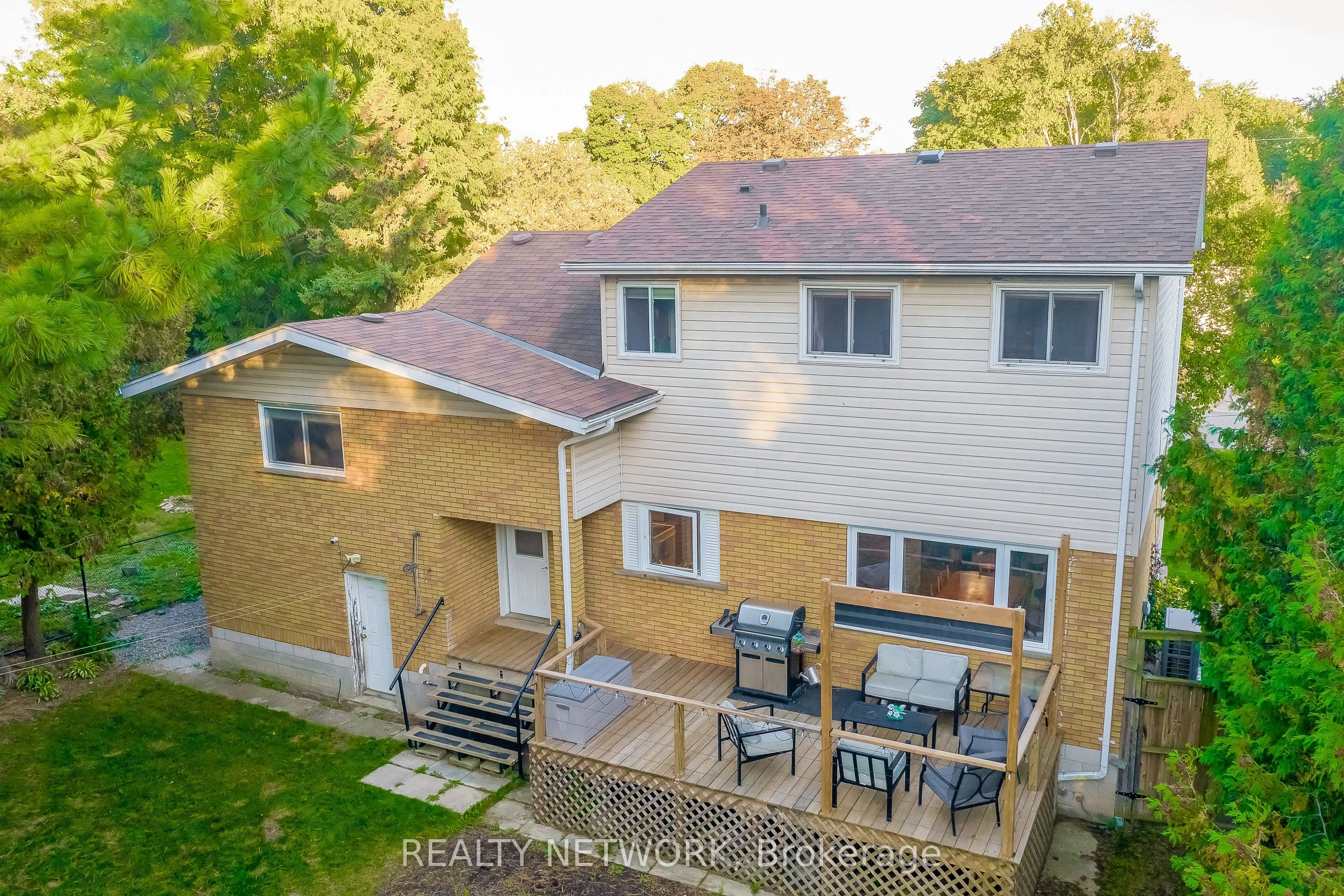 68 Aldercrest Avenue