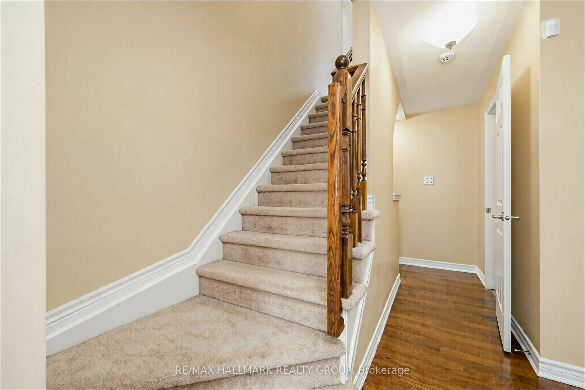 601 Foxlight Circle