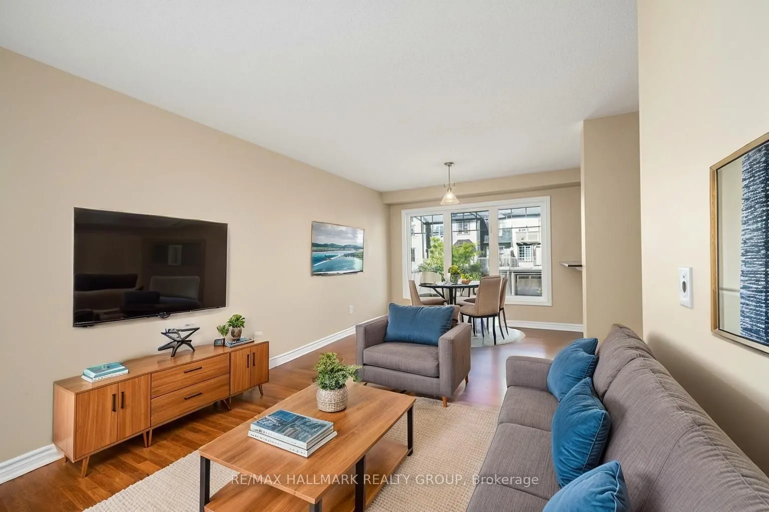 601 Foxlight Circle