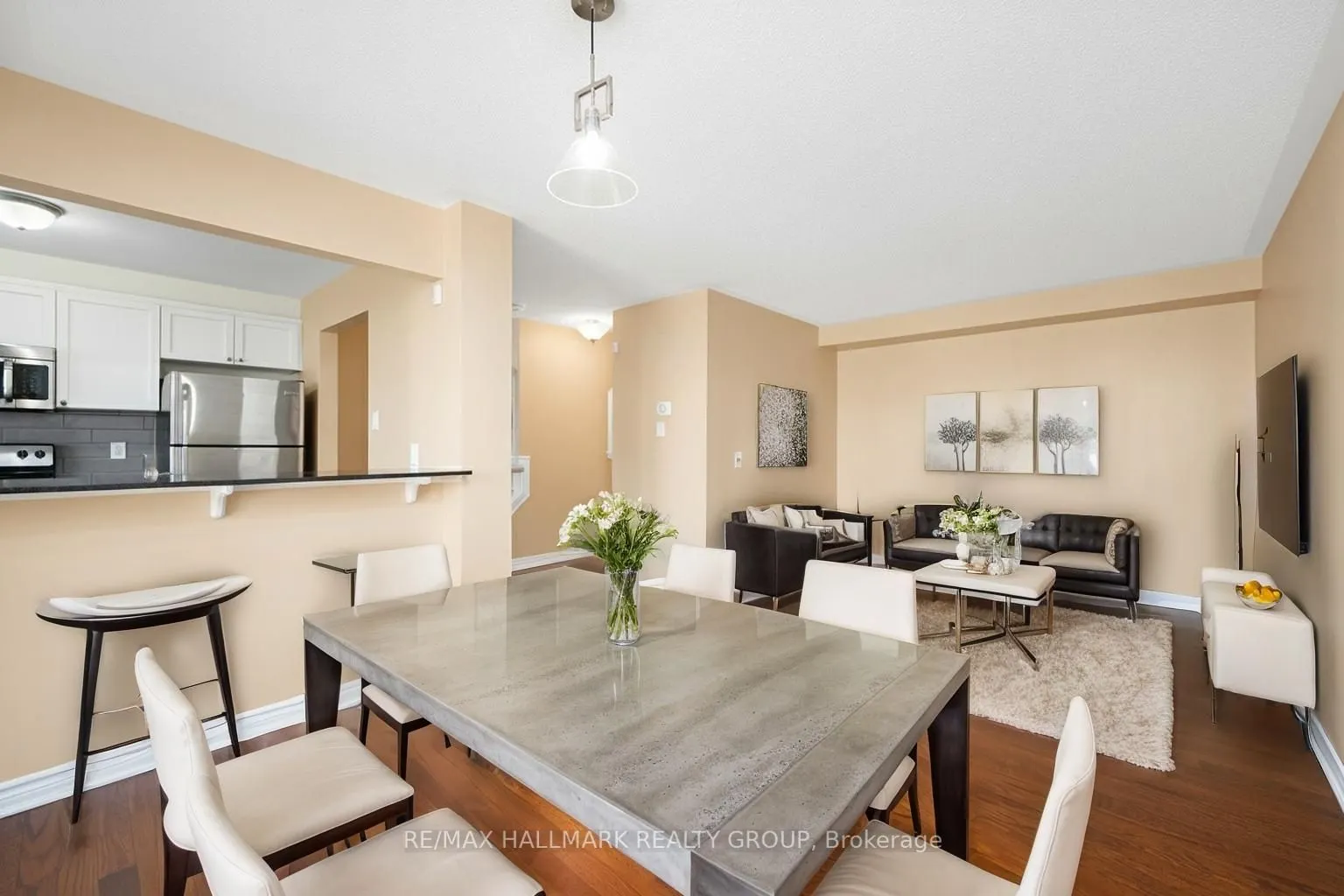 601 Foxlight Circle