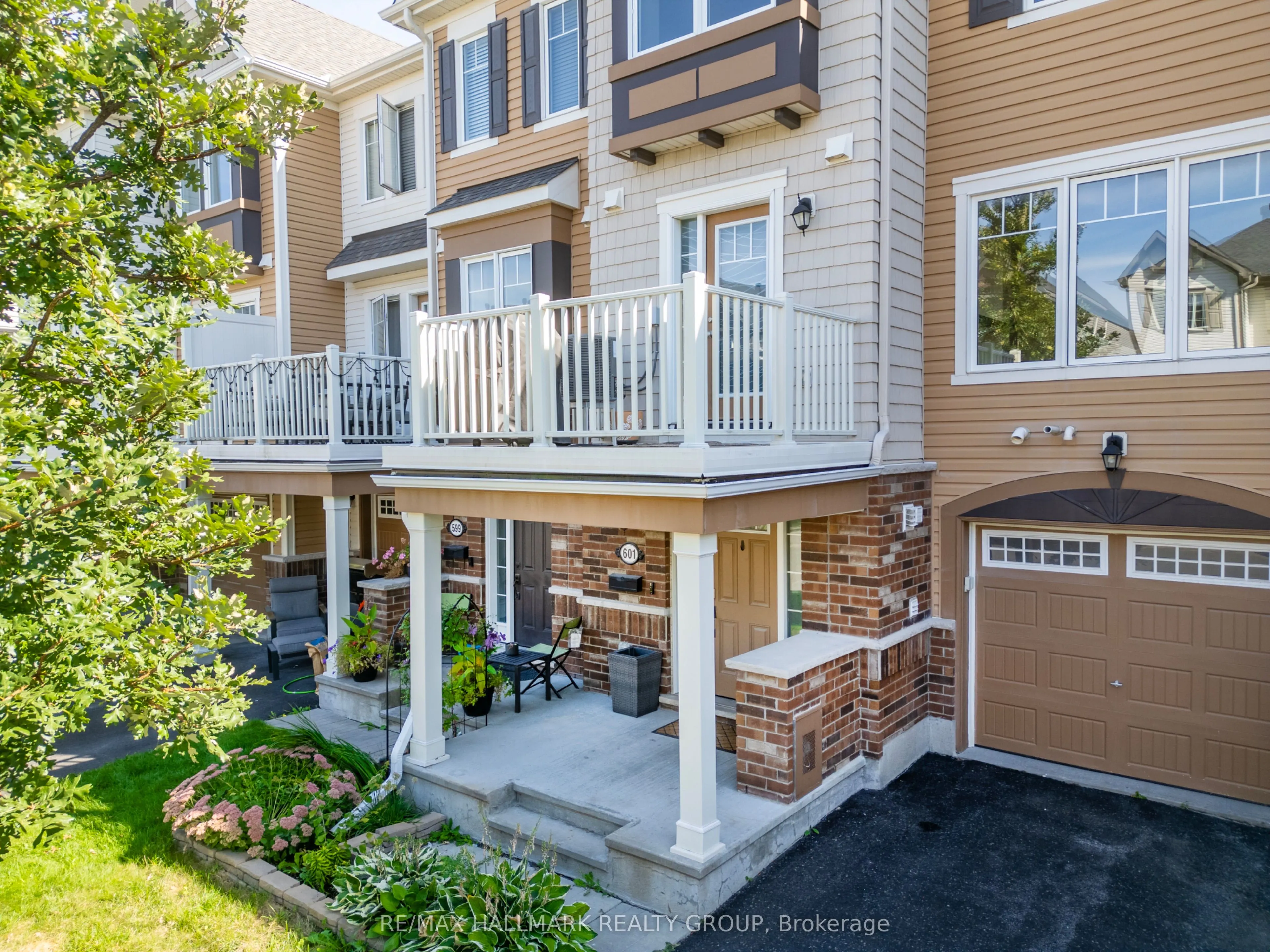601 Foxlight Circle
