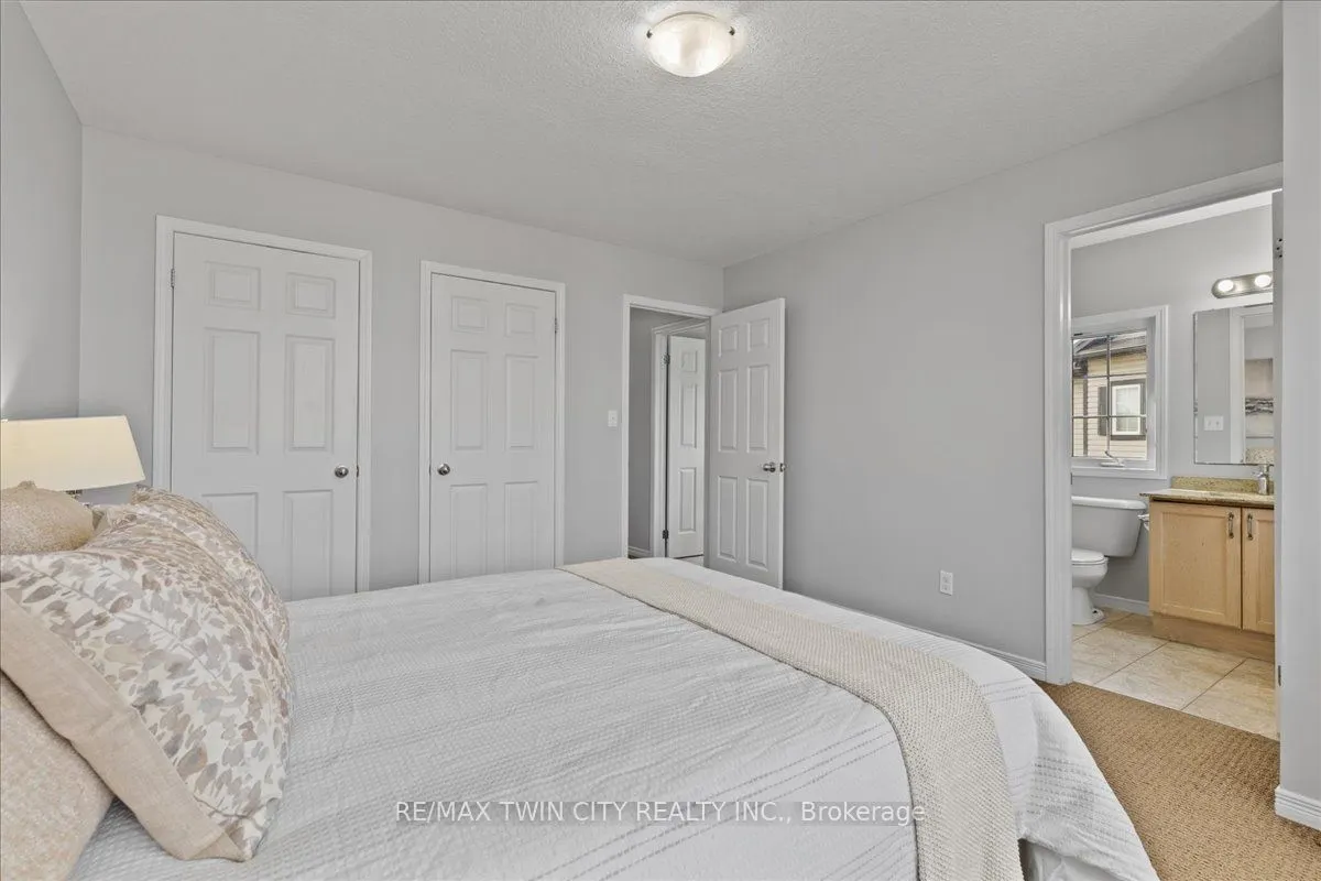 260 Countrystone Crescent