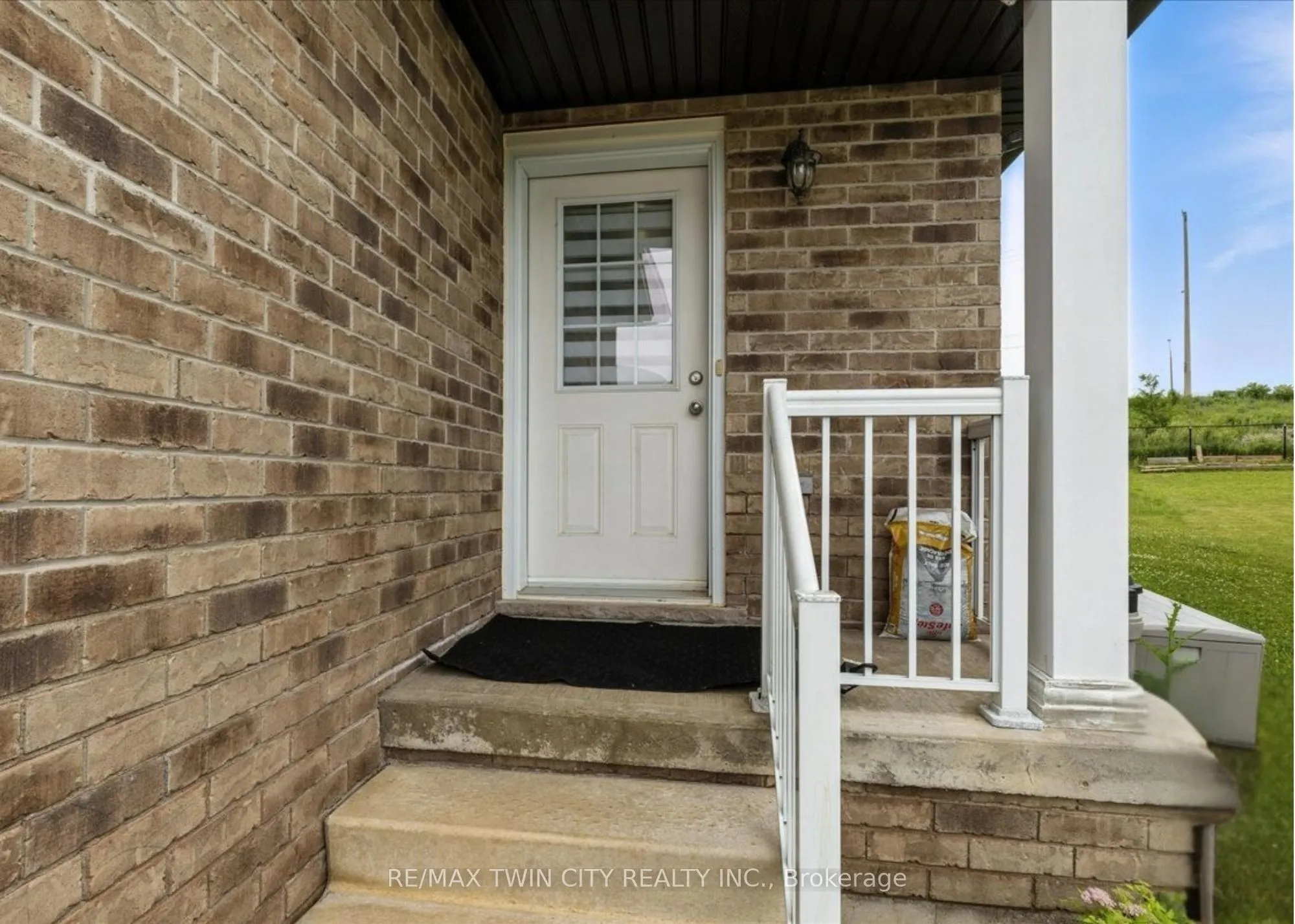 260 Countrystone Crescent