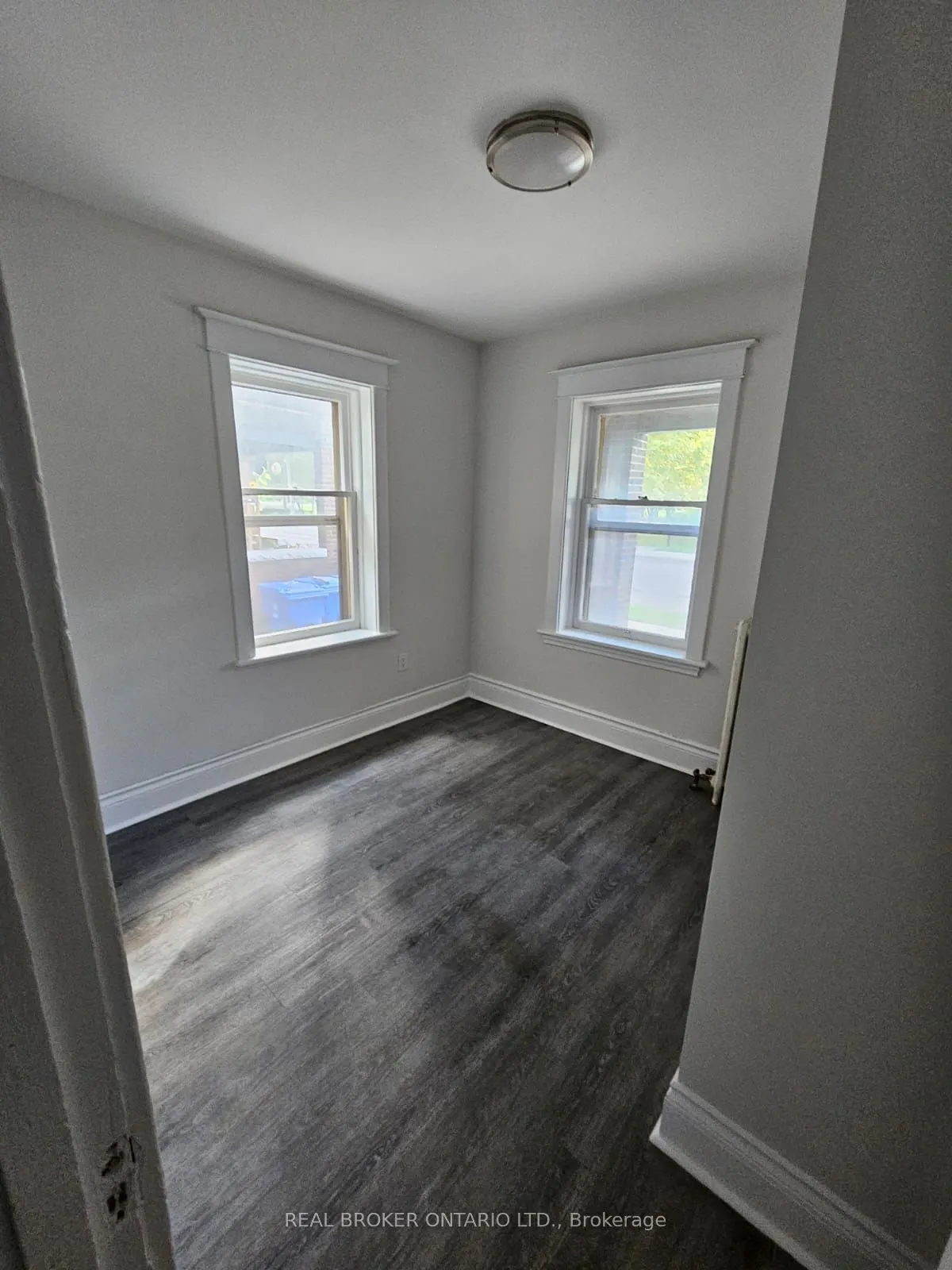983 Main Street E, #1
