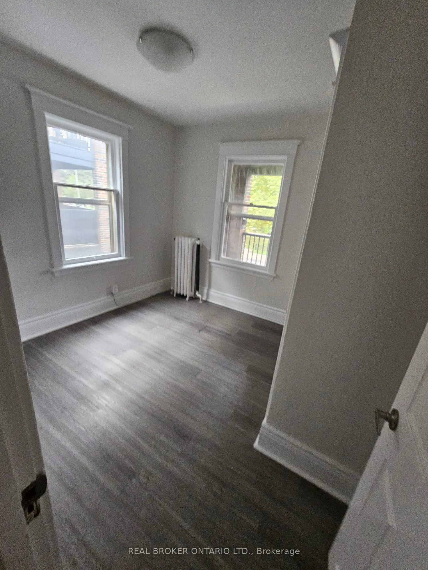 983 Main Street E, #3