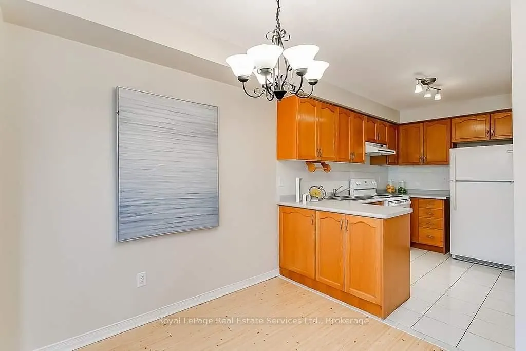 4 Thornlodge Drive