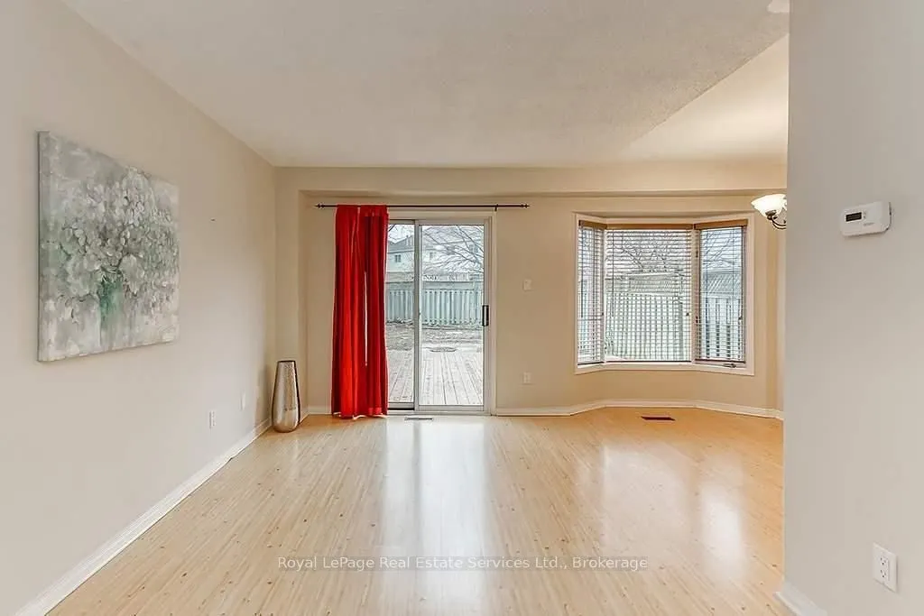 4 Thornlodge Drive