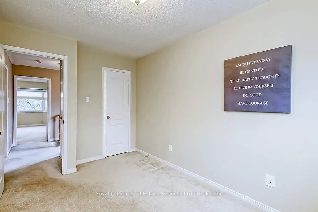 4 Thornlodge Drive
