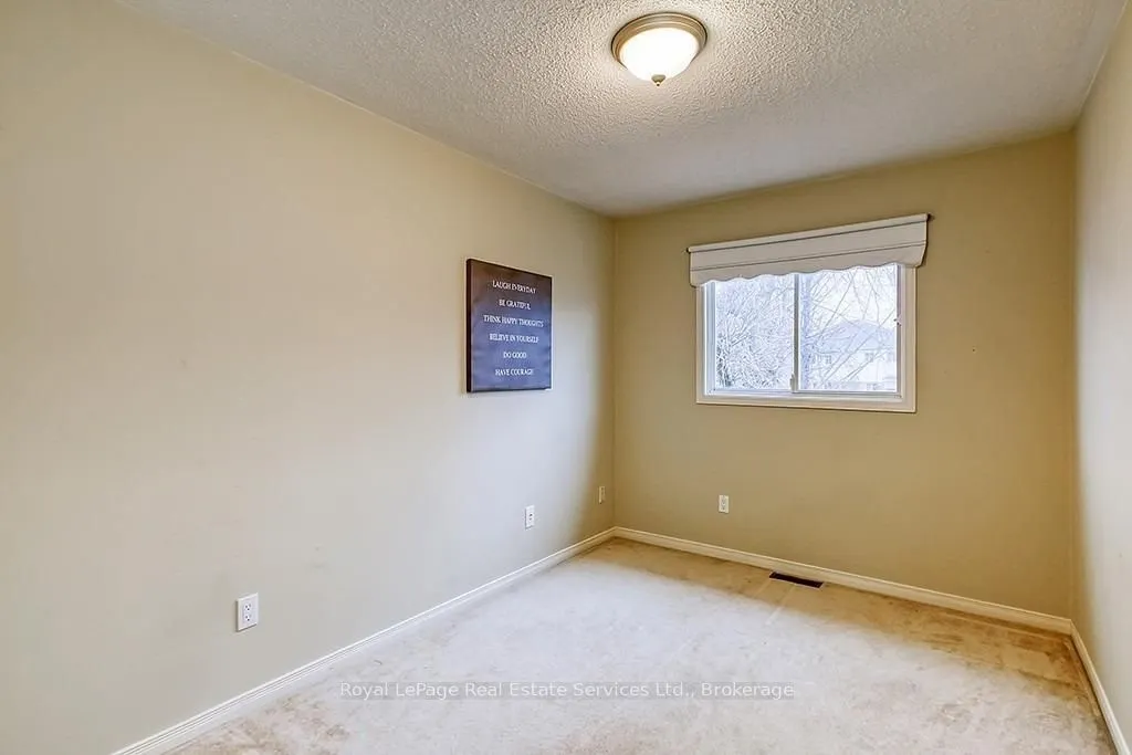 4 Thornlodge Drive