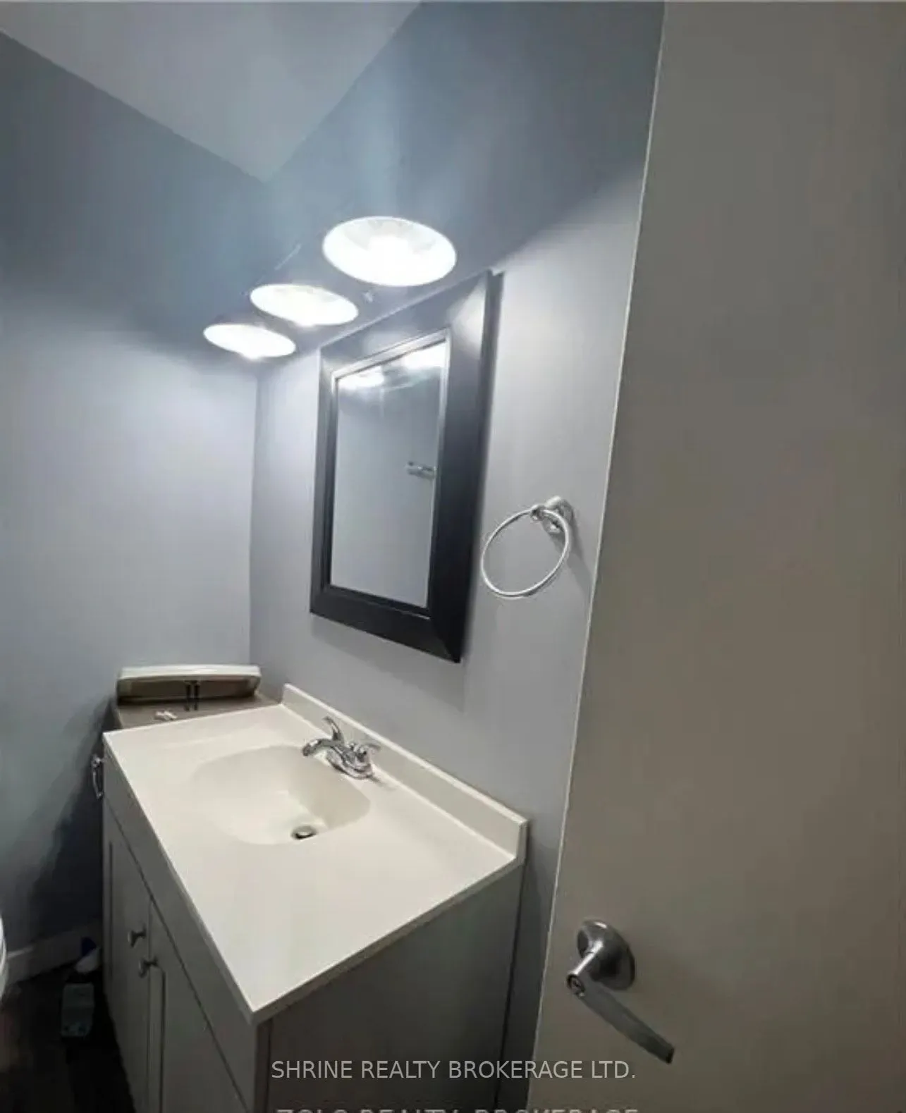 106 Kent Street W, #3
