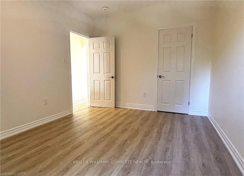 76 Wentworth Street S, #2