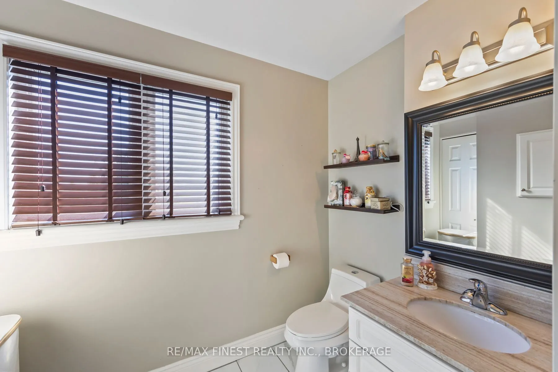 99 McKeown Crescent