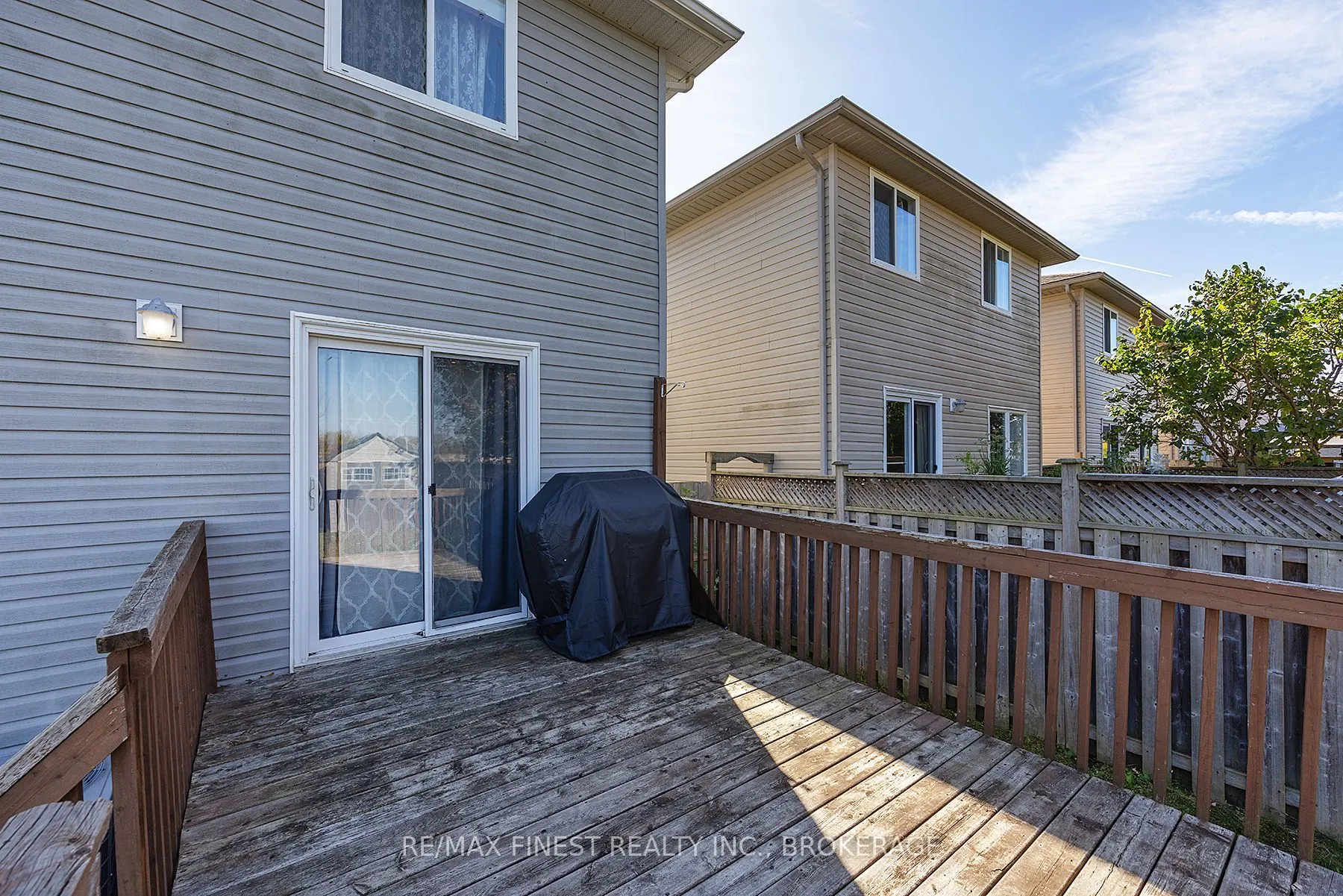 99 McKeown Crescent