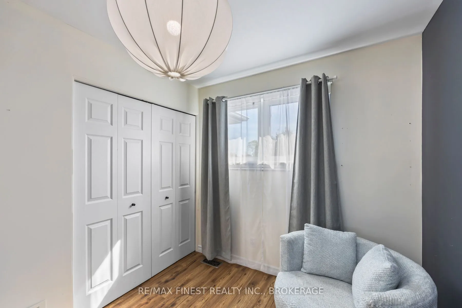 99 McKeown Crescent