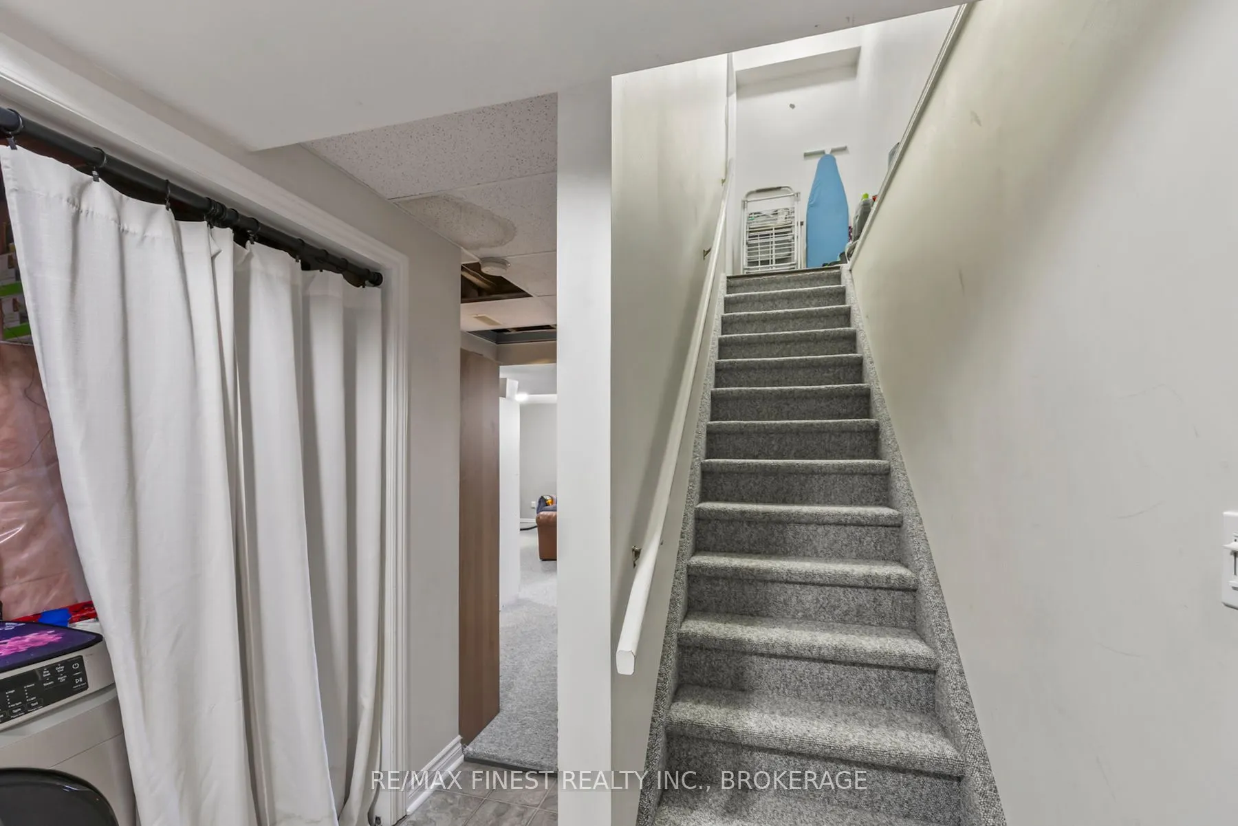99 McKeown Crescent