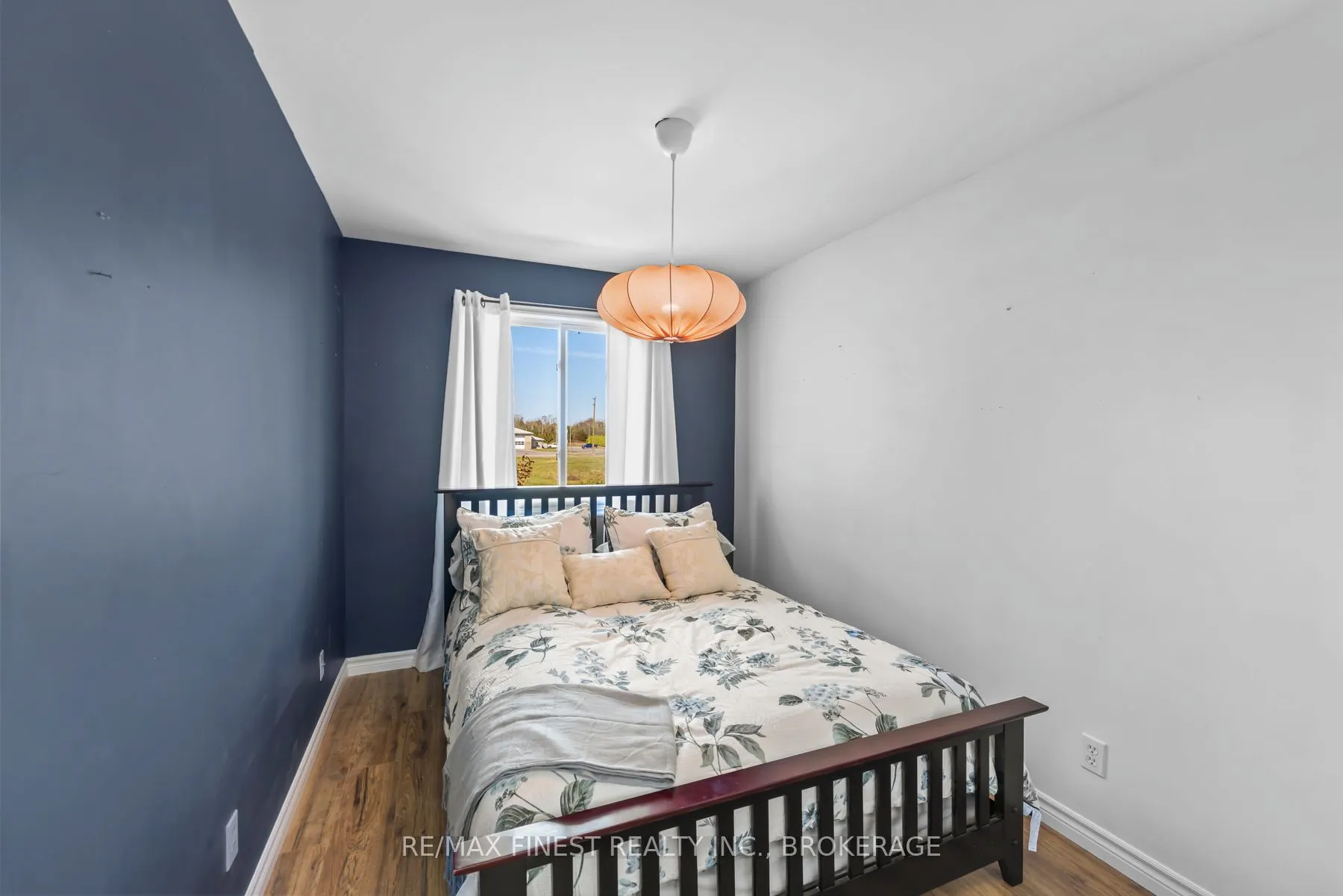 99 McKeown Crescent