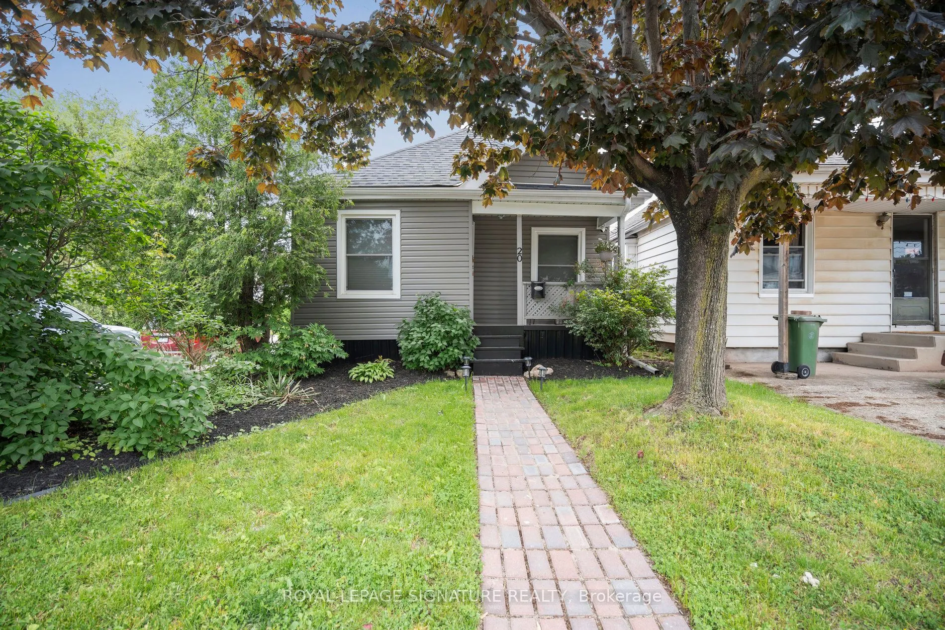20 Robins Avenue