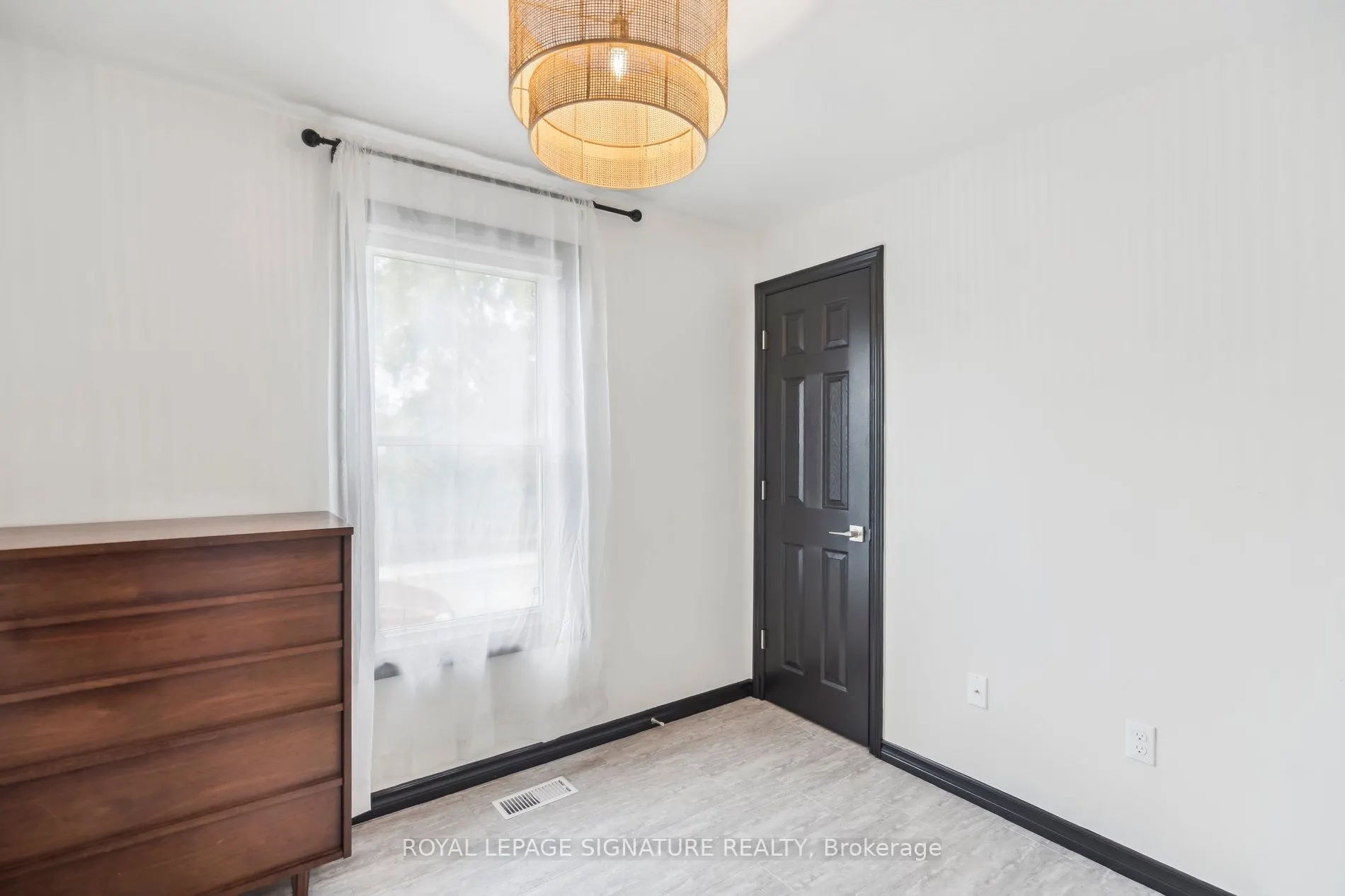 20 Robins Avenue
