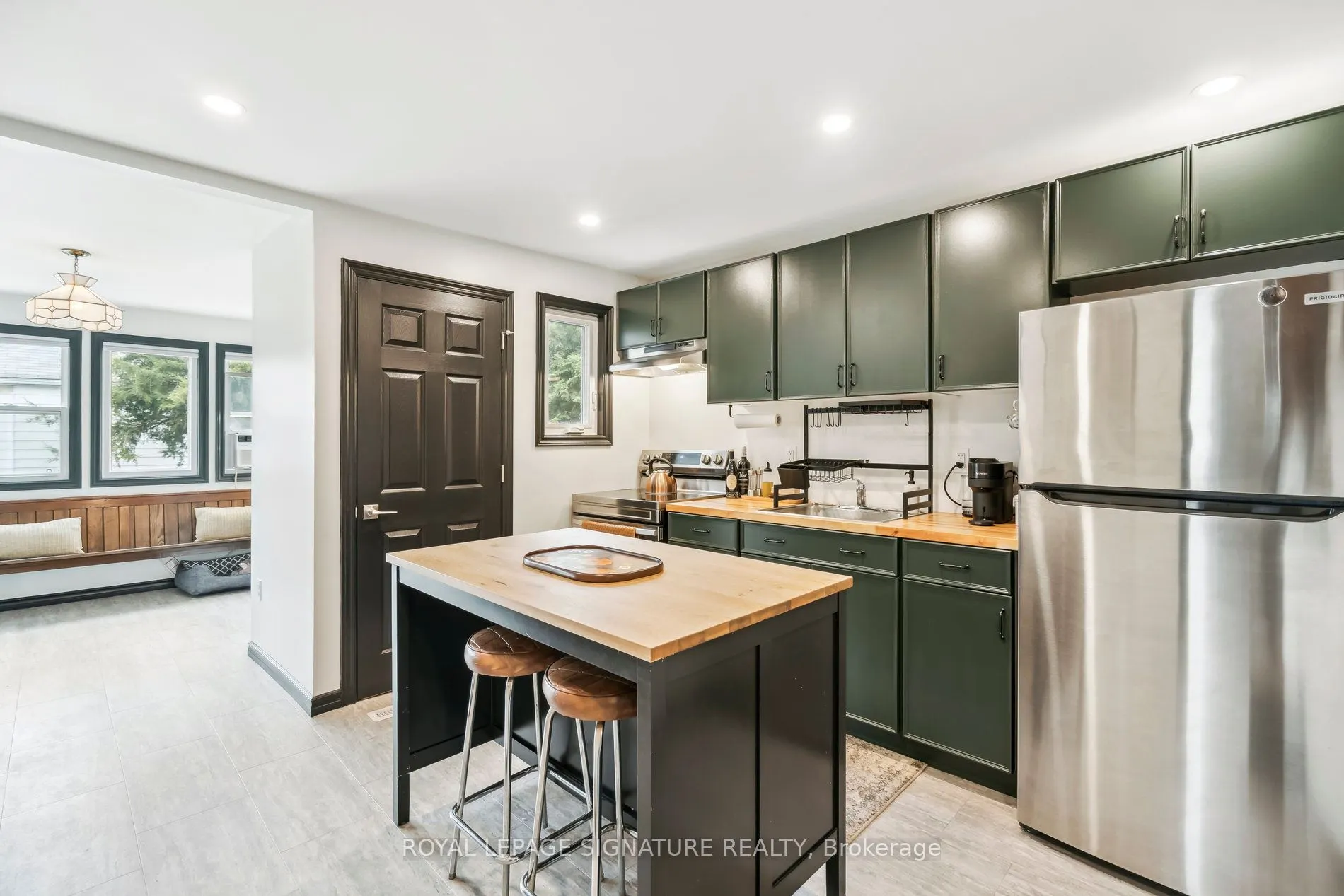 20 Robins Avenue
