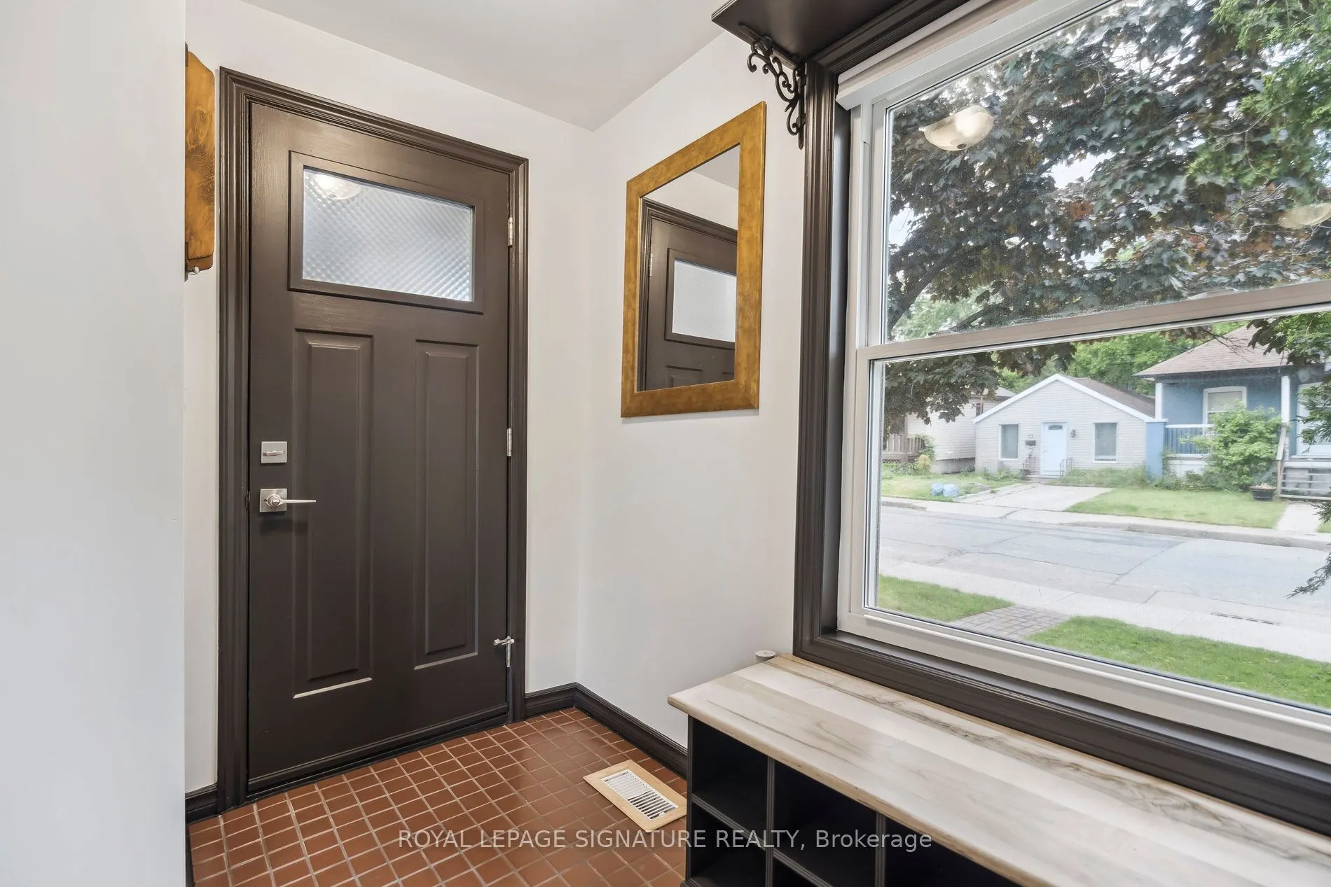 20 Robins Avenue