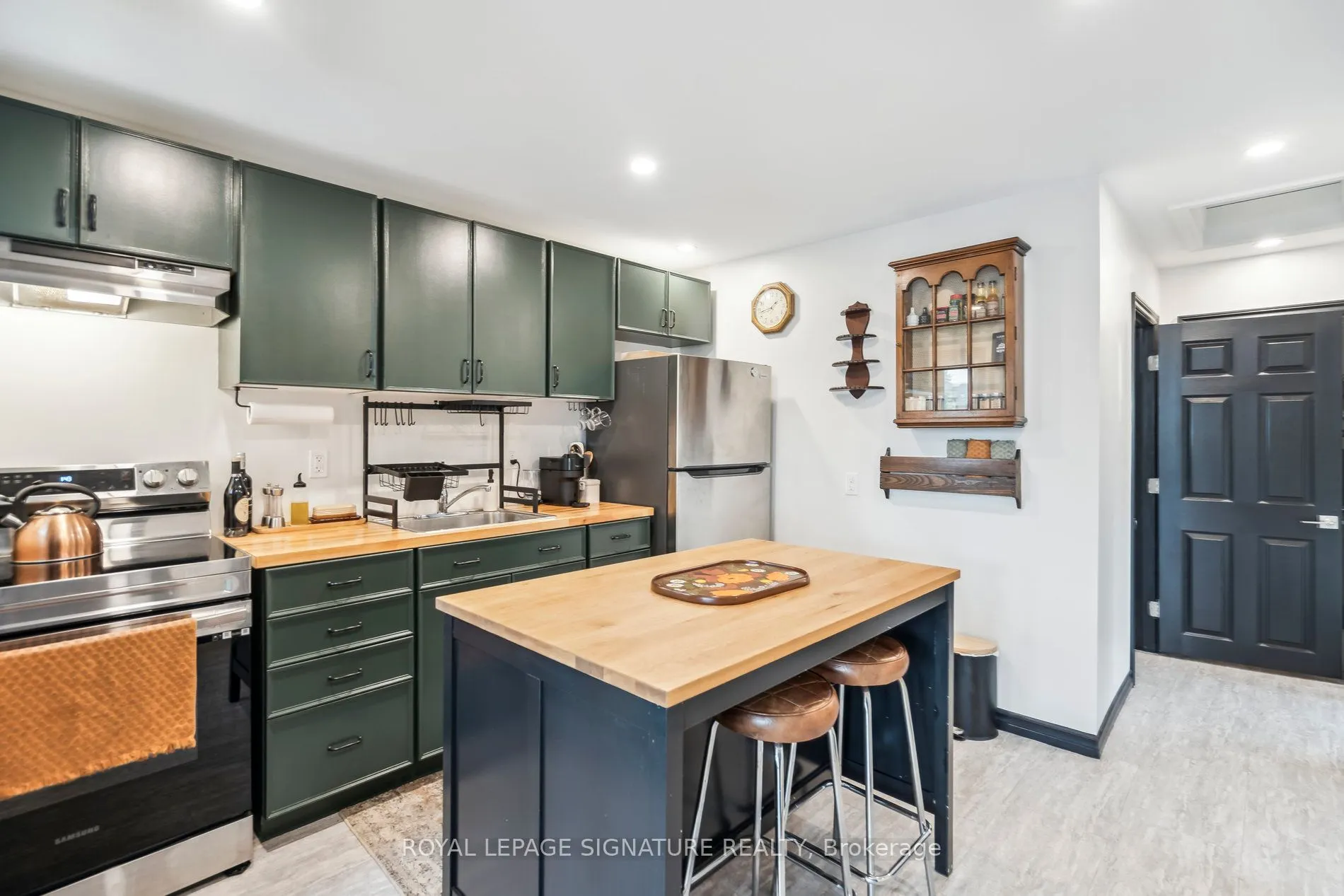 20 Robins Avenue