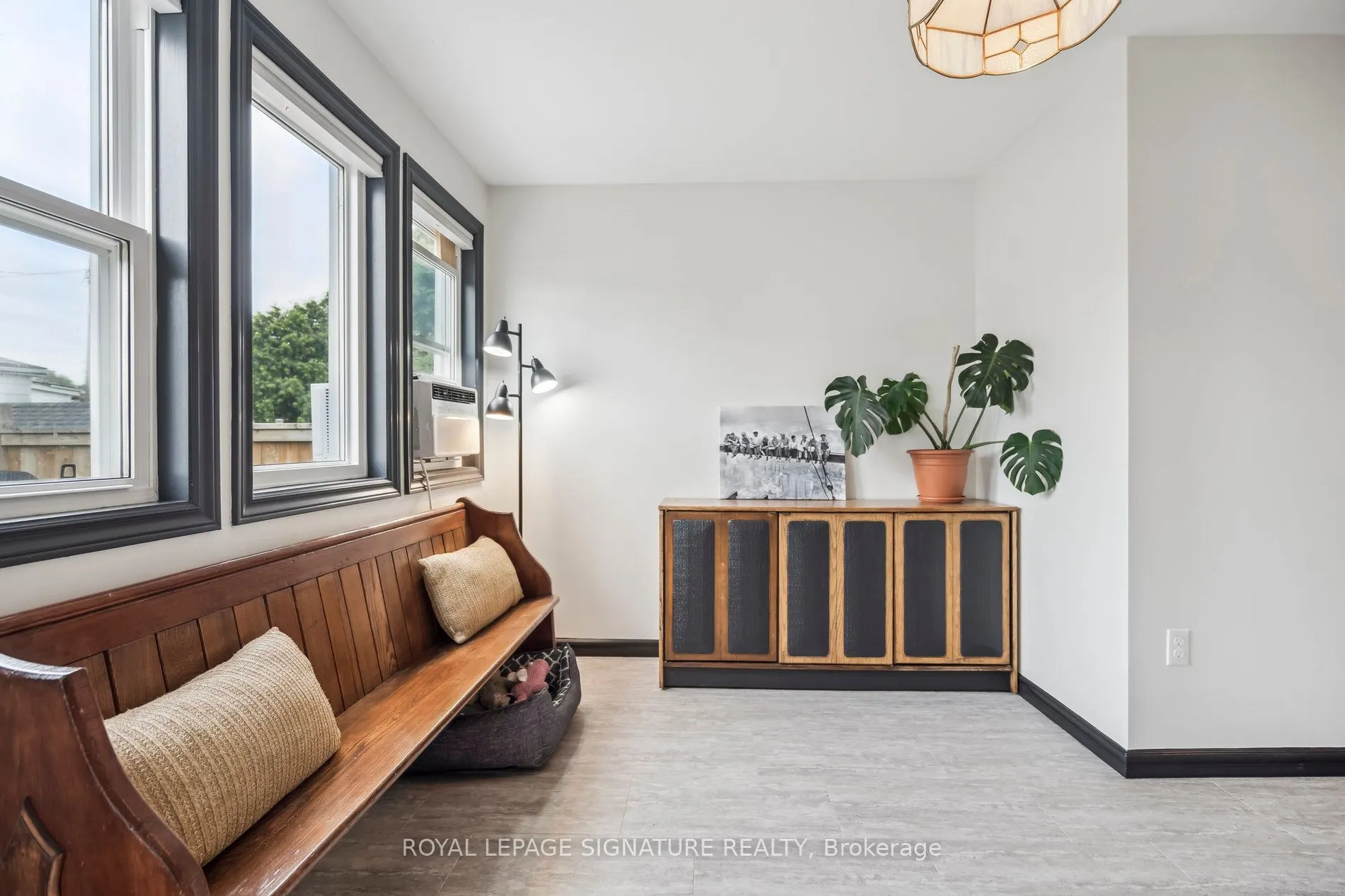 20 Robins Avenue