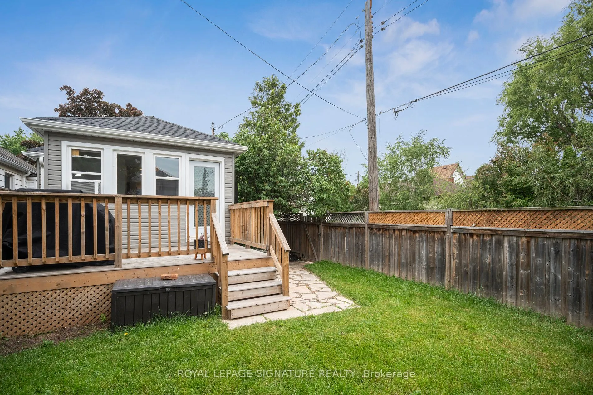 20 Robins Avenue
