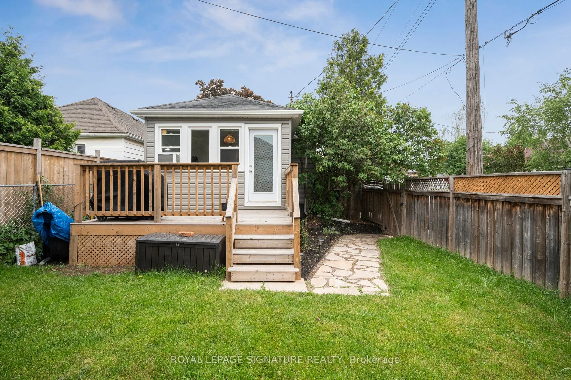 20 Robins Avenue