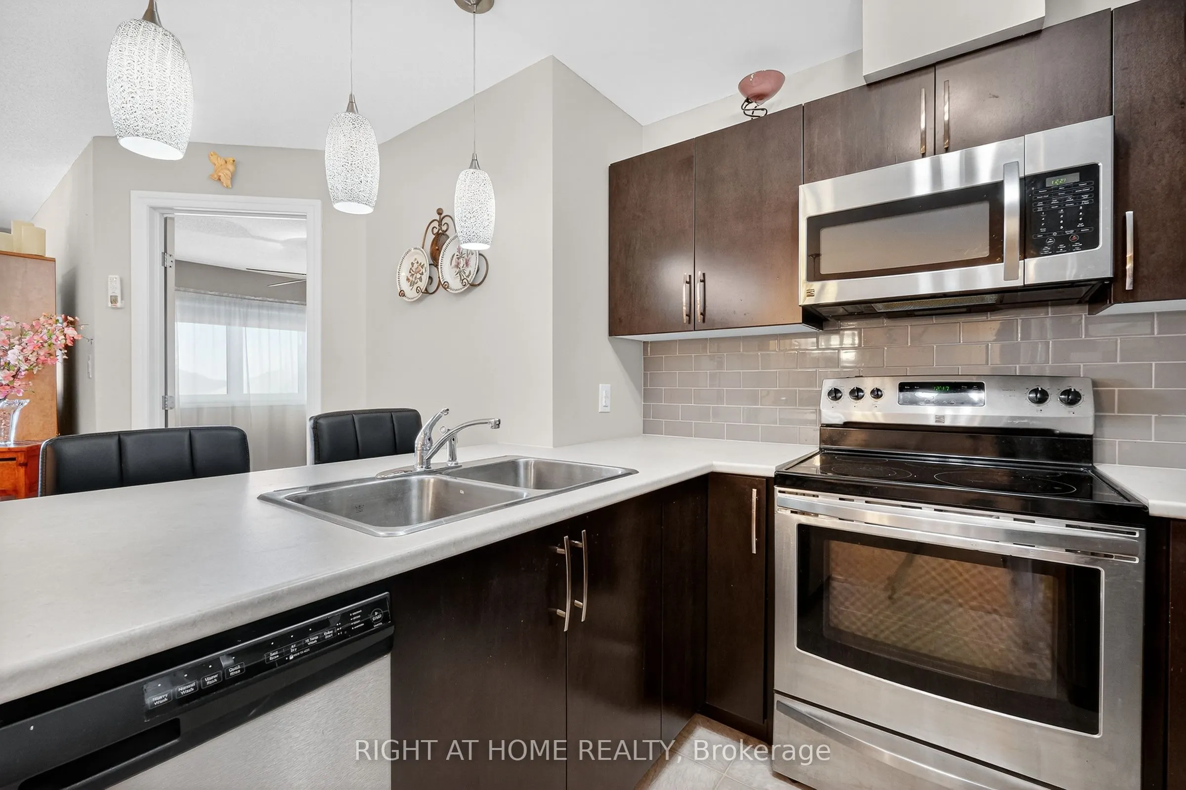 141 Potts Private, #306