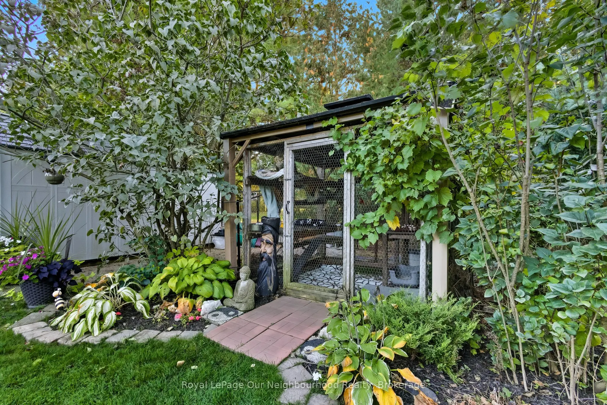 465 Foote Crescent