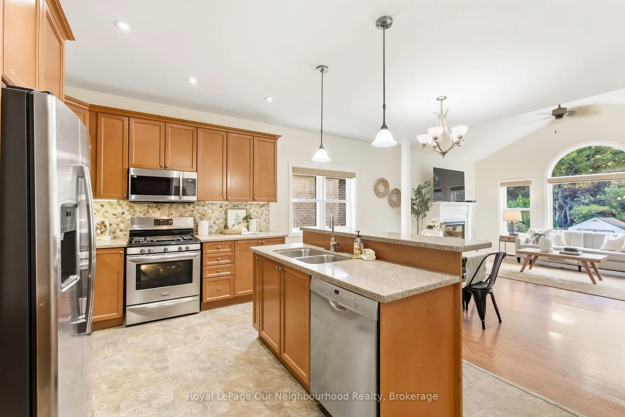 465 Foote Crescent
