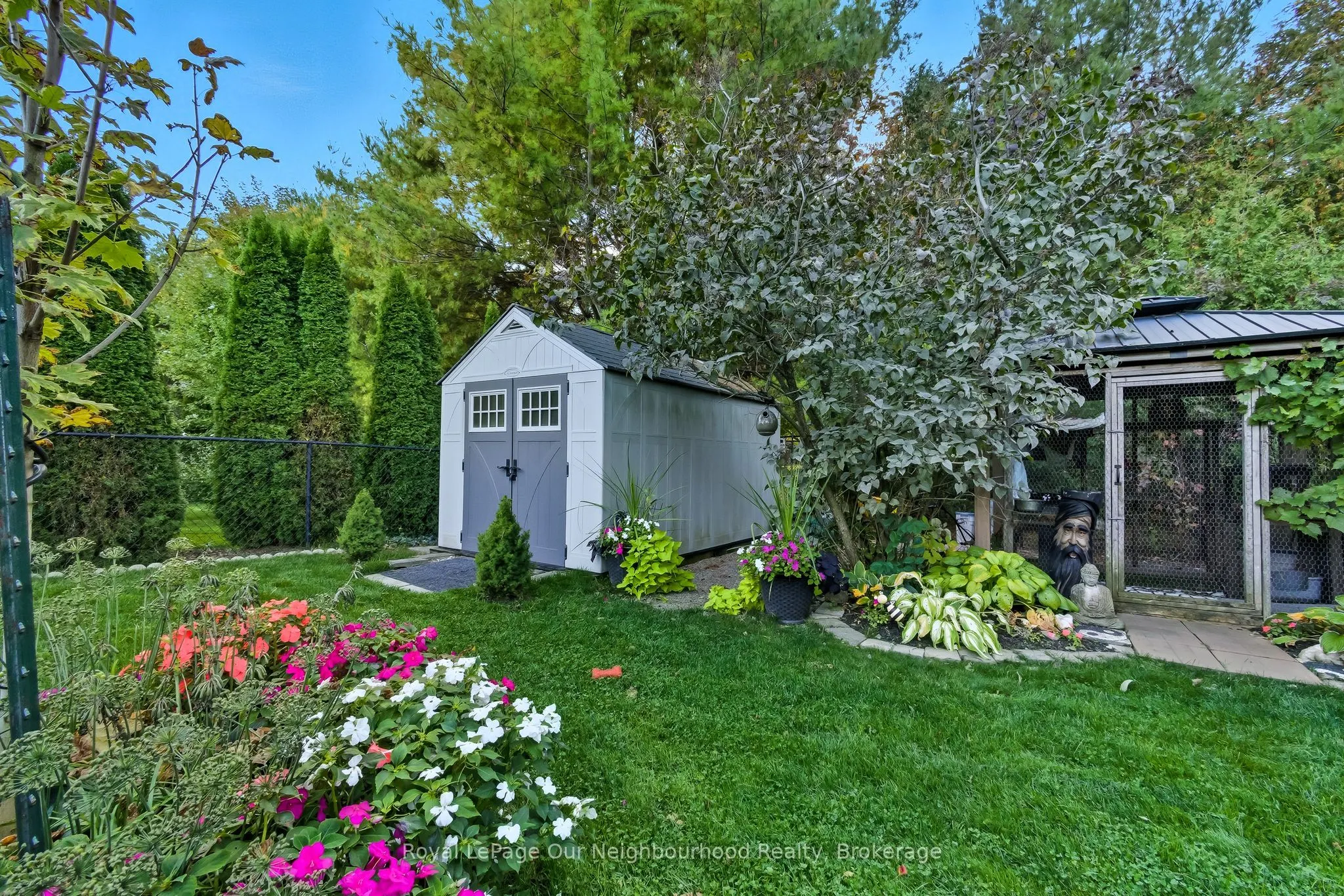 465 Foote Crescent
