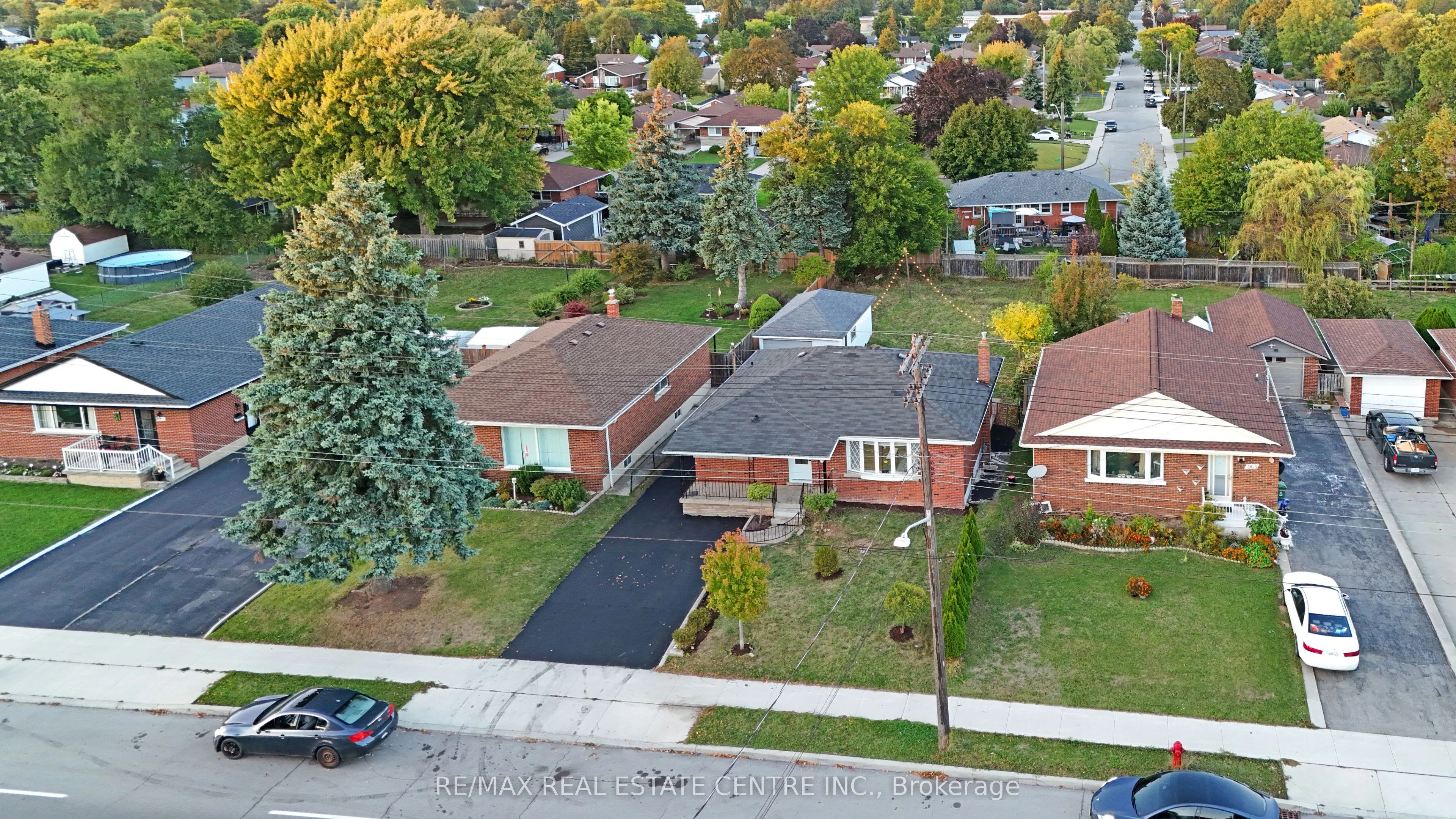 959 Mohawk Road E