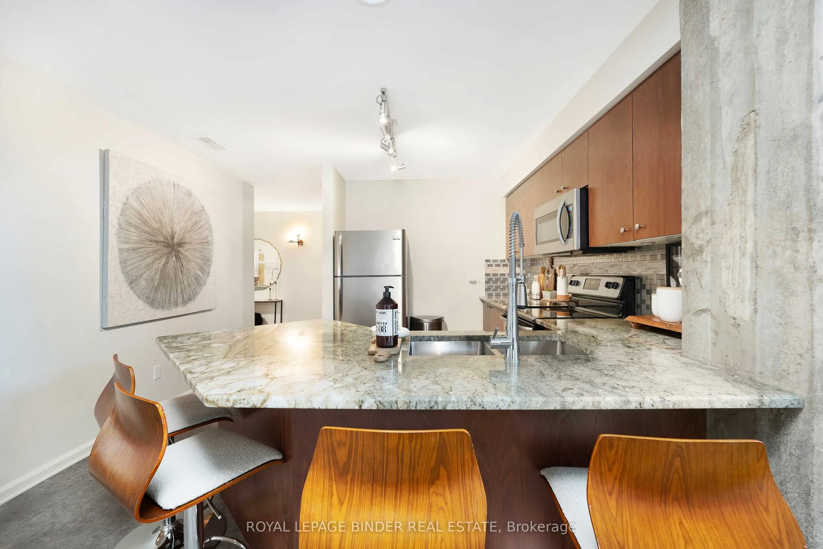 2175 Wyandotte Street E, #102