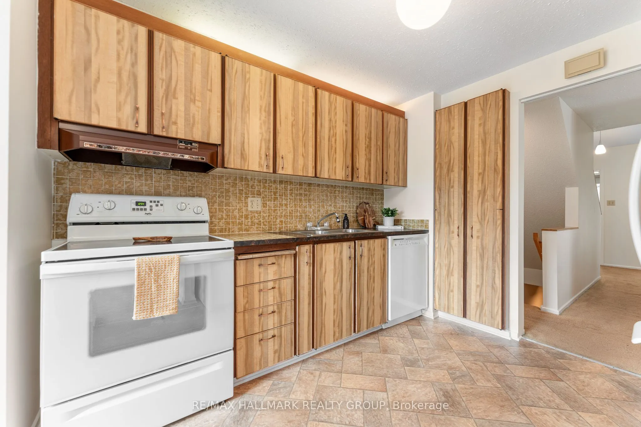 1075 Avignon Court