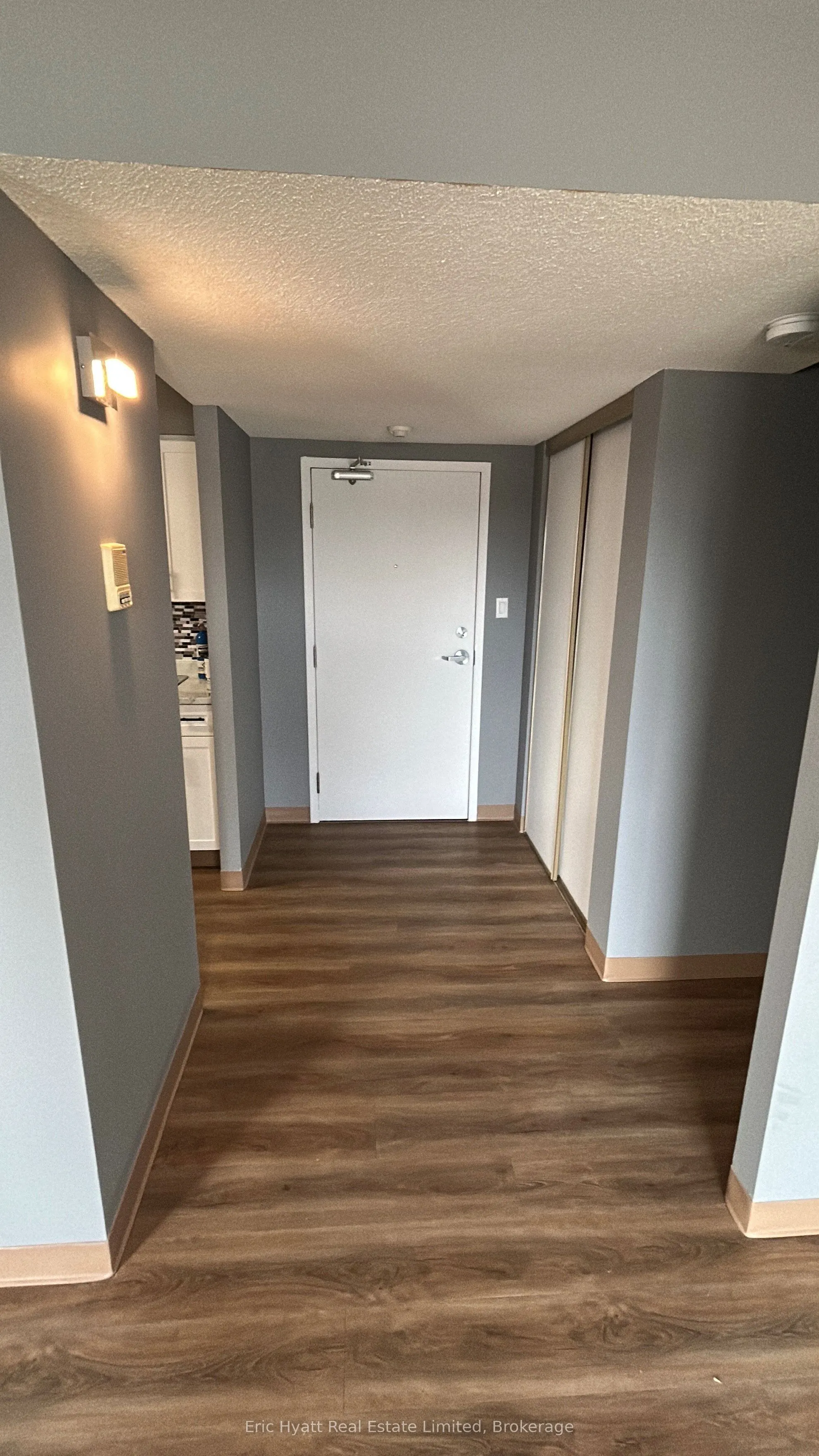 955 Stockdale Road, #205