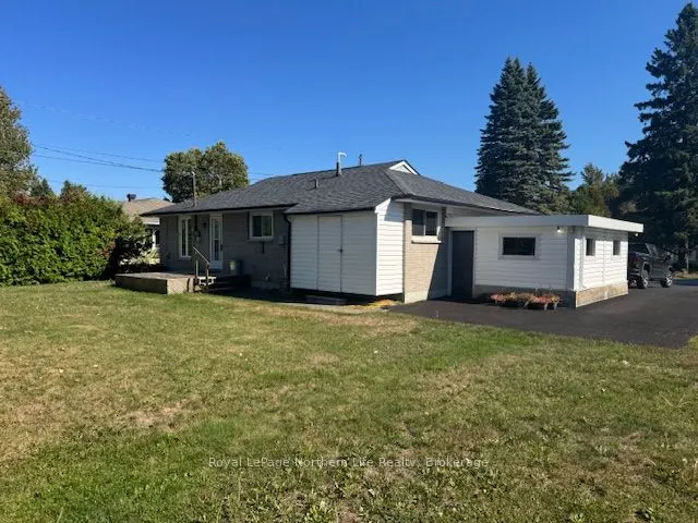 41 Desgroseilliers Street