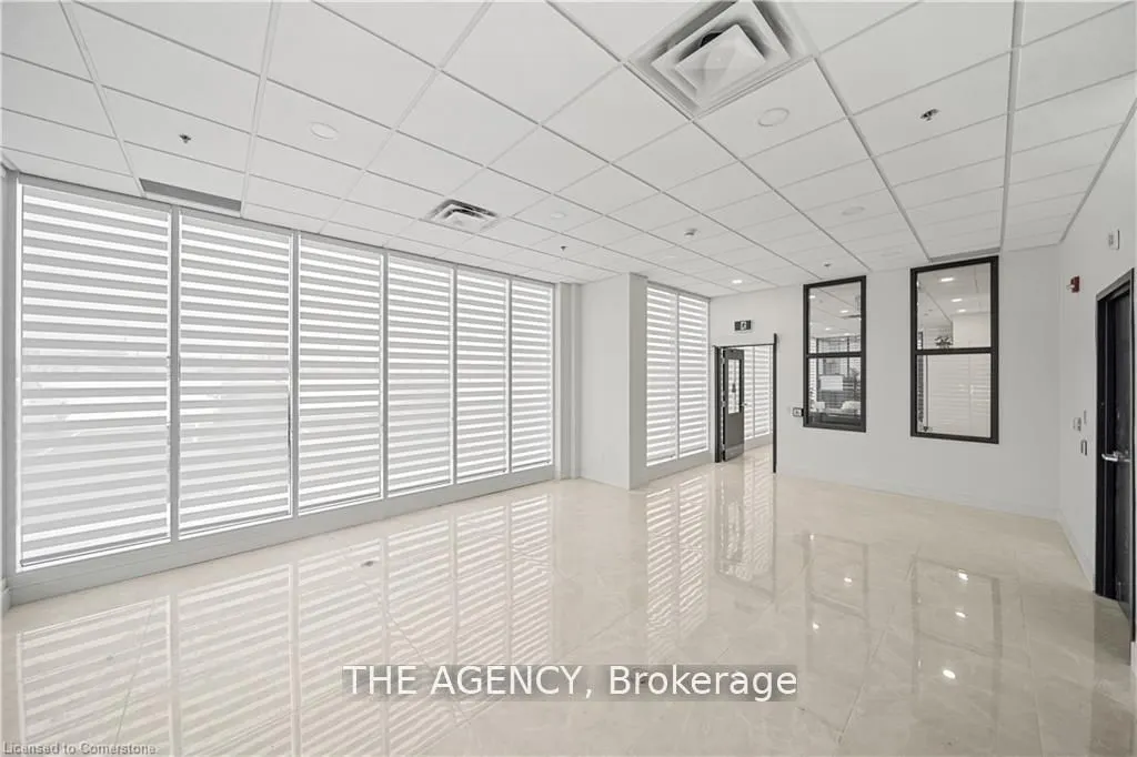 2 Dundas Street W, #402