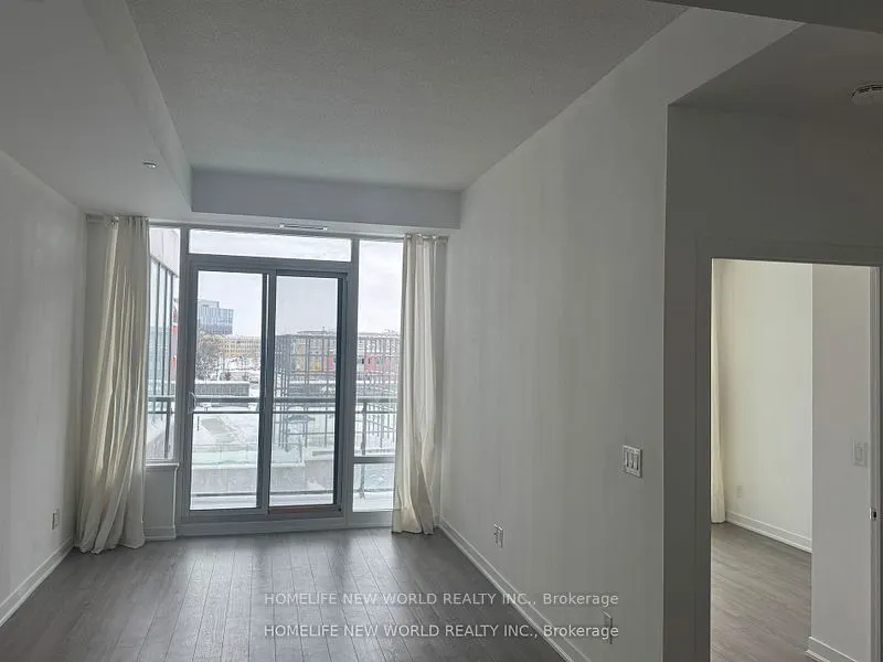 85 Duke Street W, #201