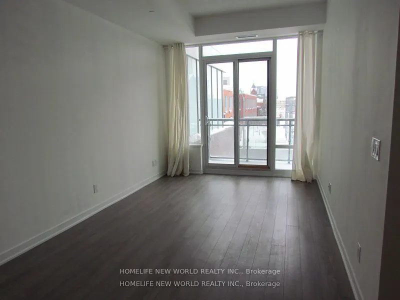 85 Duke Street W, #201