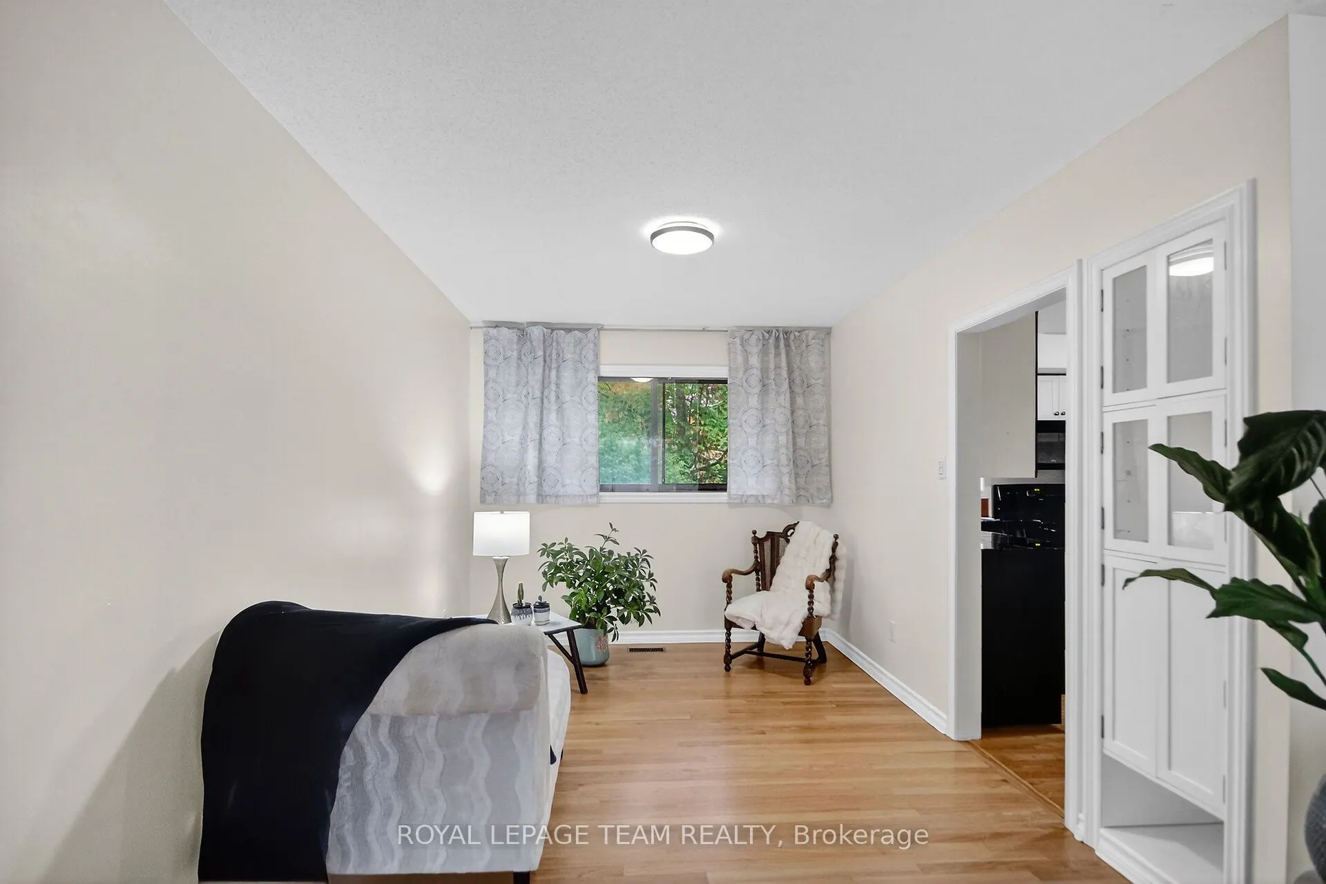 46 Quinpool Crescent